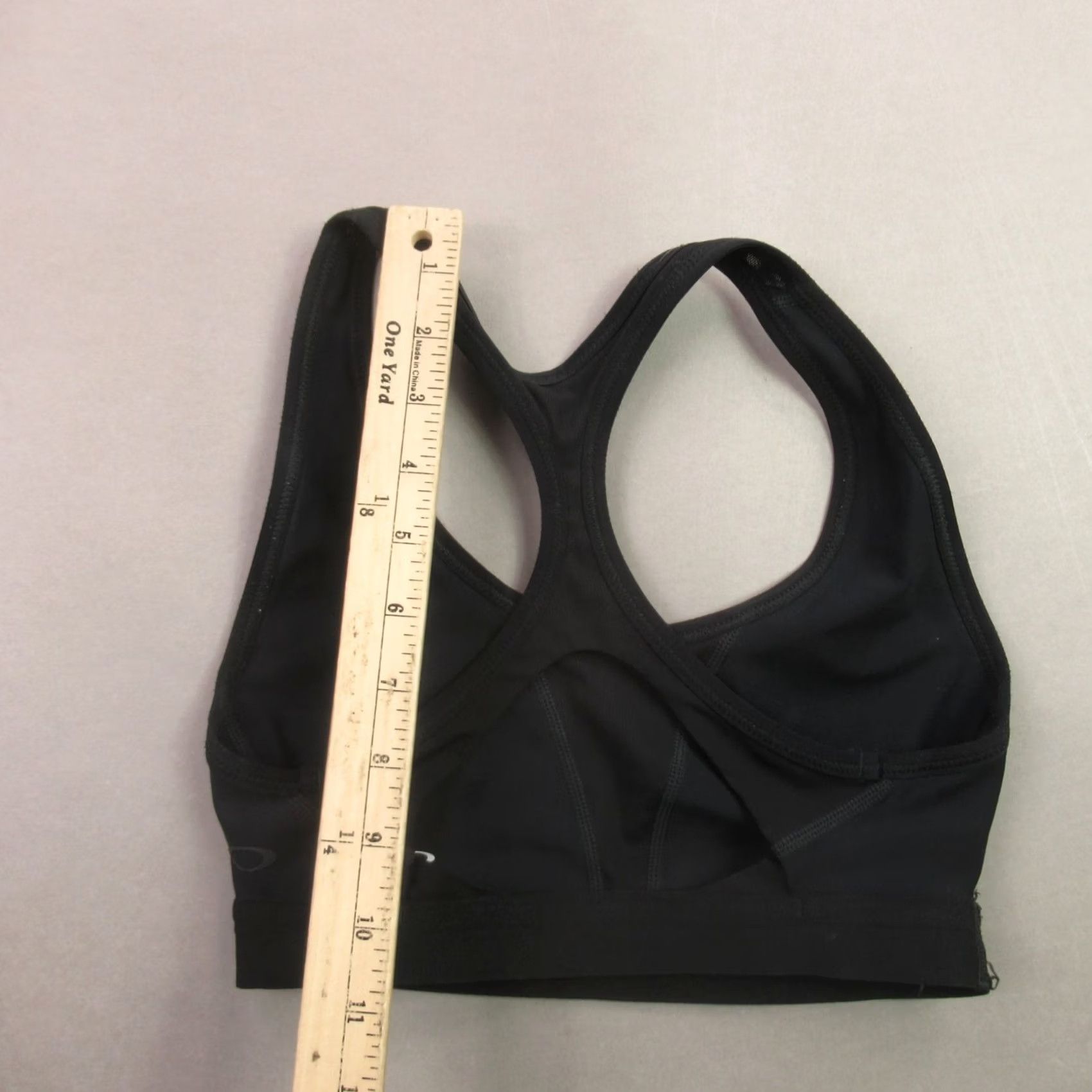 Oakley Oakley Bra Womens XS Workout Activewear Black Lightweight Support Sports Bra Womens XS Oakley Black Breathable Wireless Medium Support Size ONE SIZE - 6 Thumbnail