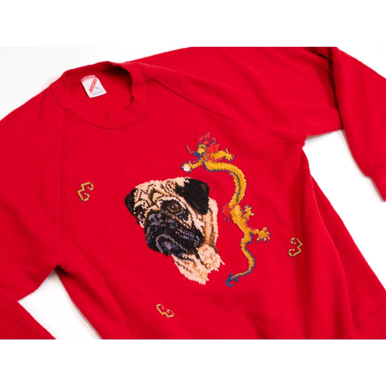 Jerzees VINTAGE Jerzees Sweatshirt Women XL Red Crew Neck Pug Dragon Embroidered Fleece 90s Vintage Dog USA Figurative Art Cozy Pullover Size XL / US 12-14 / IT 48-50 - 3 Thumbnail