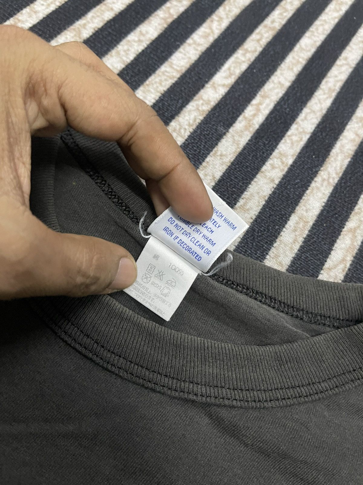 Champion 90s CHAMPION HEAVYWEIGHT“DRESS UP MY BIKE” RARE SUNFADED TEE Size US M / EU 48-50 / 2 - 13 Thumbnail