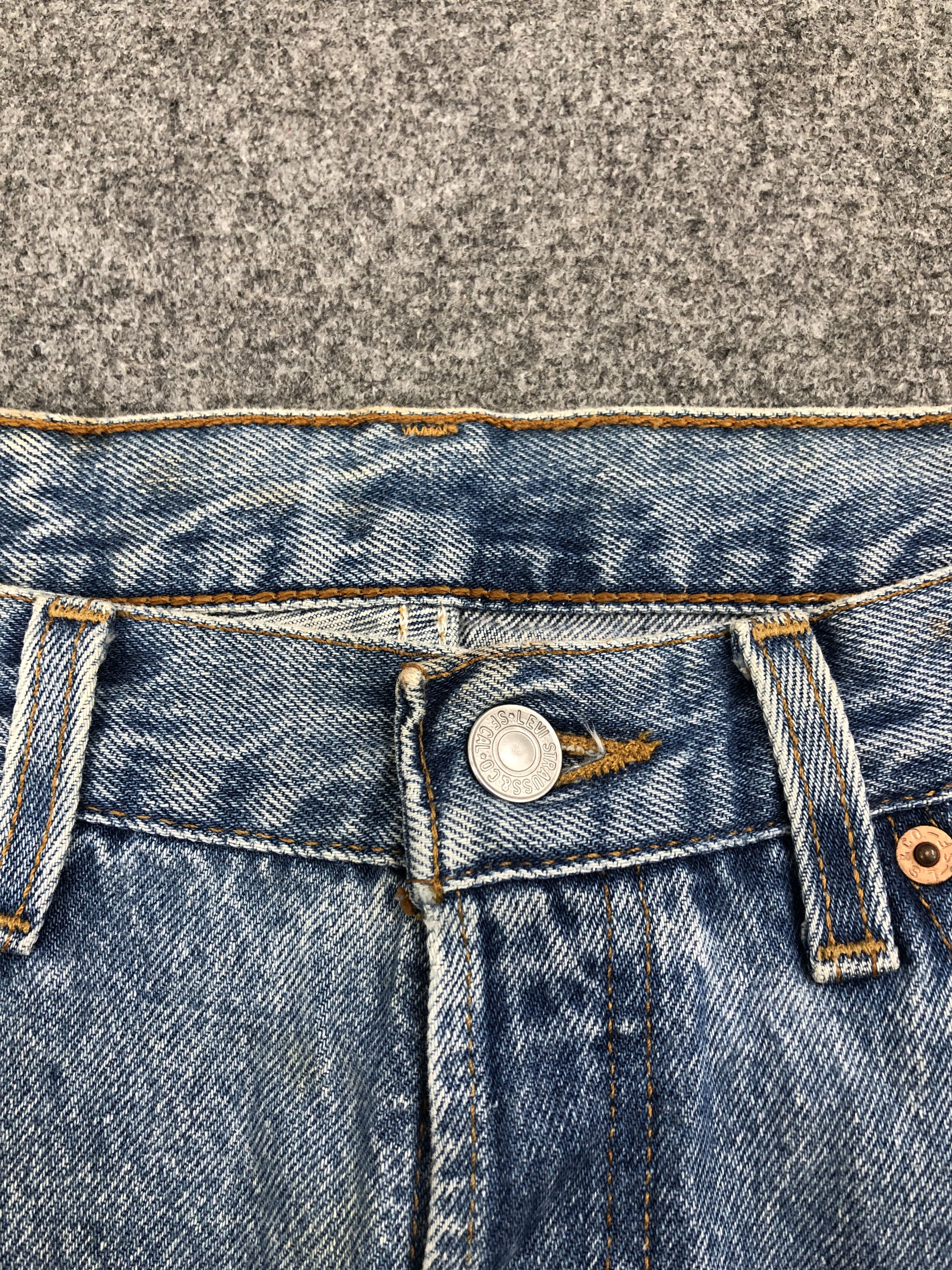 Levi's × Vintage Vintage 90s Levi's 501 Light Washed Jeans Size US 33 - 10 Thumbnail