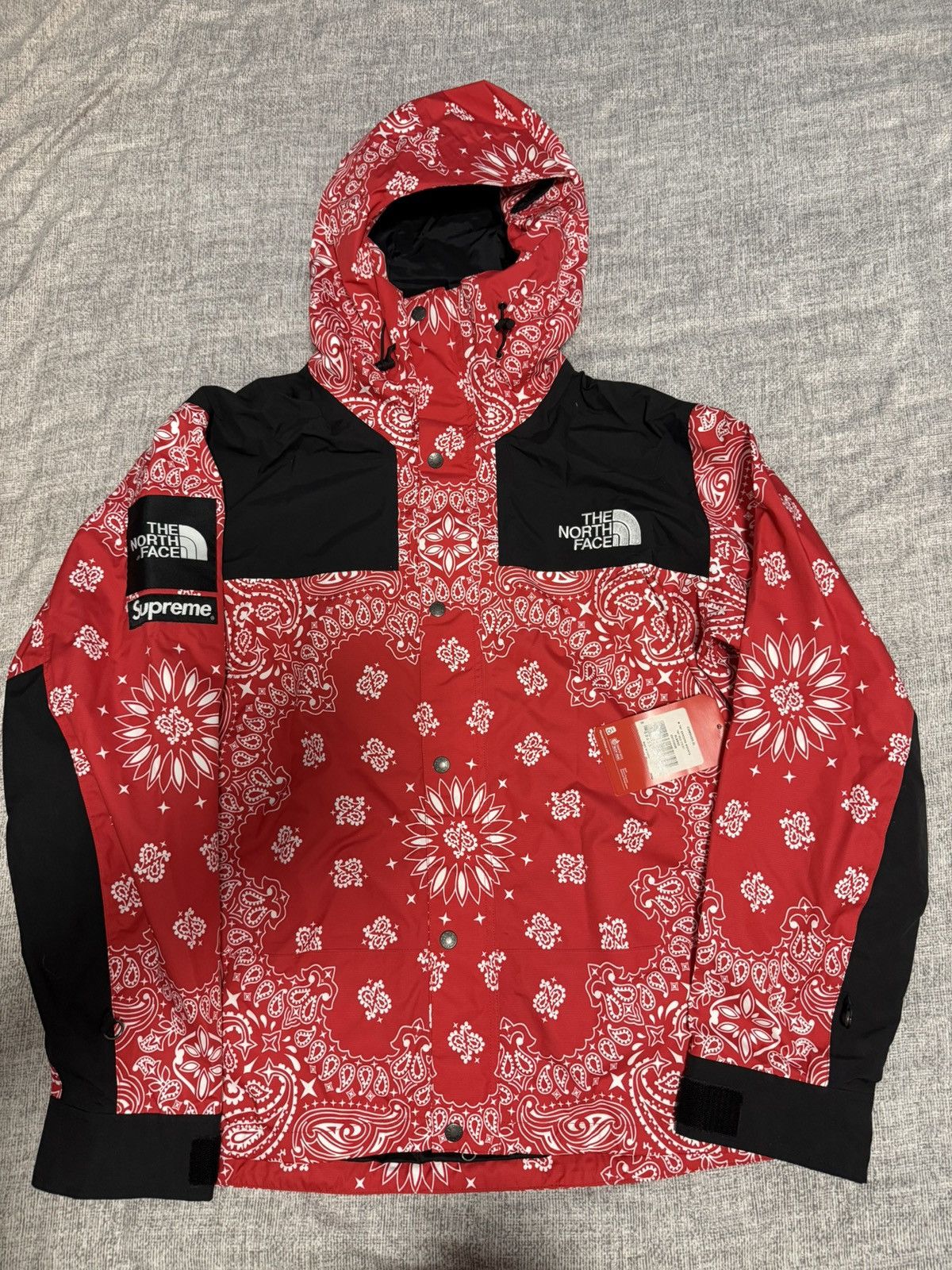 Supreme × The North Face Supreme tnf the north face bandana Paisley mountain Jacket Size US XL / EU 56 / 4 - 1 Thumbnail
