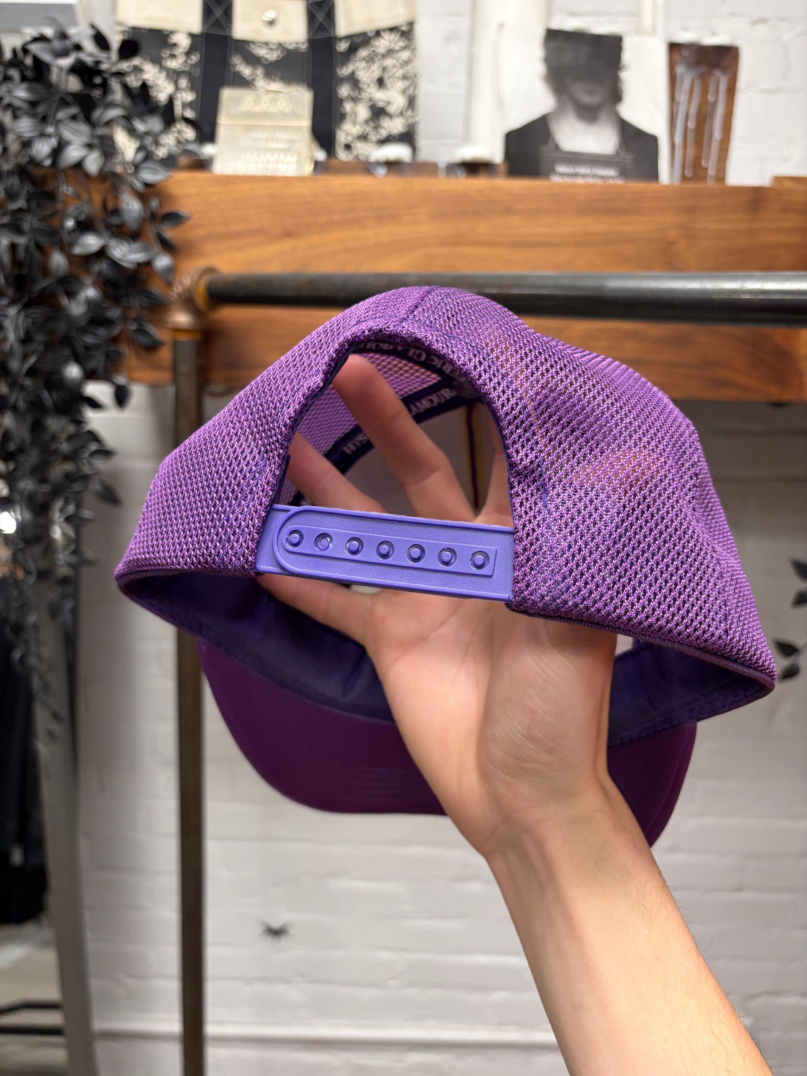 Hysteric Glamour Hysteric Glamour ‘Vixen’ Purple/Yellow Mesh Trucker Hat Size ONE SIZE - 4 Thumbnail