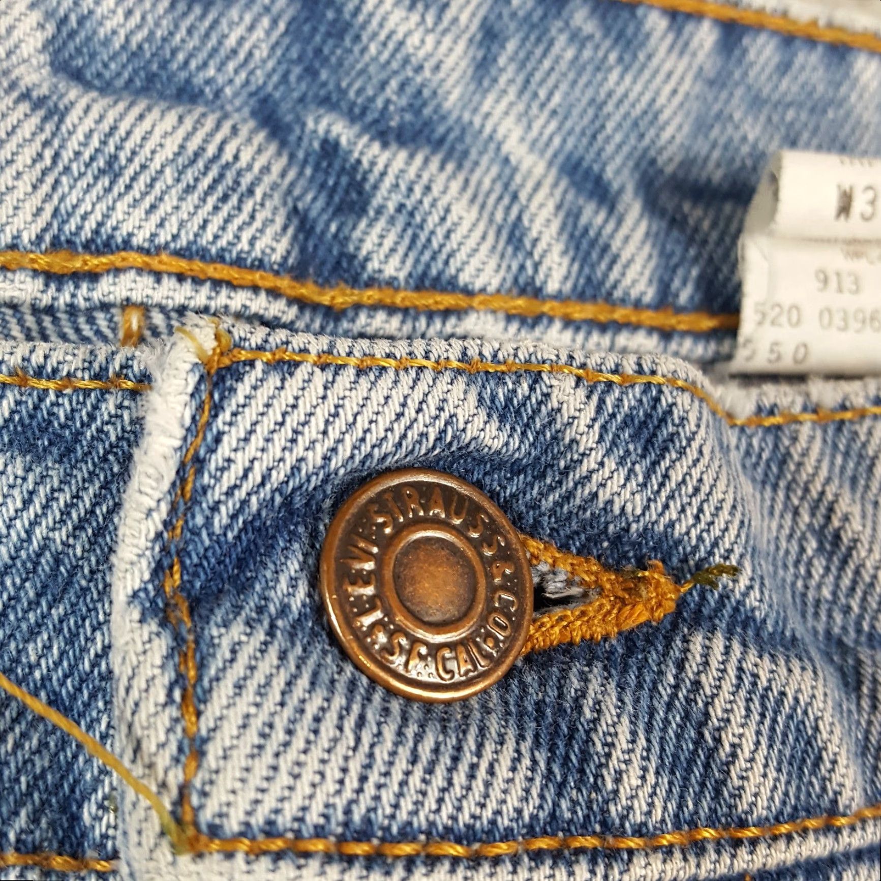 Levi's Vintage Levi's 550 Jeans Tapered Leg Men 38x32 Blue Light Fade Y2K 90s Grunge Rock Size US 38 / EU 54 - 6 Thumbnail