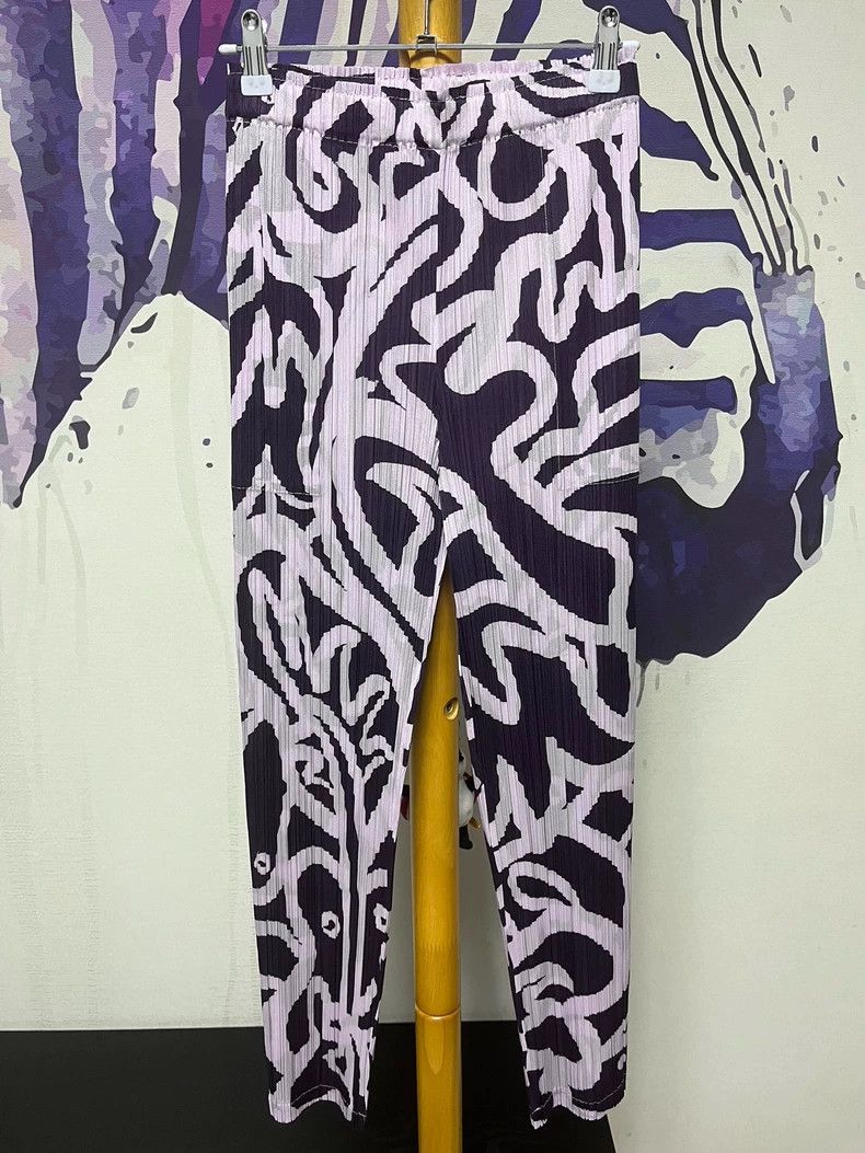 Issey Miyake Issey Miyake size:3 Floral color pattern impression pleate Size 22" - 1 Thumbnail