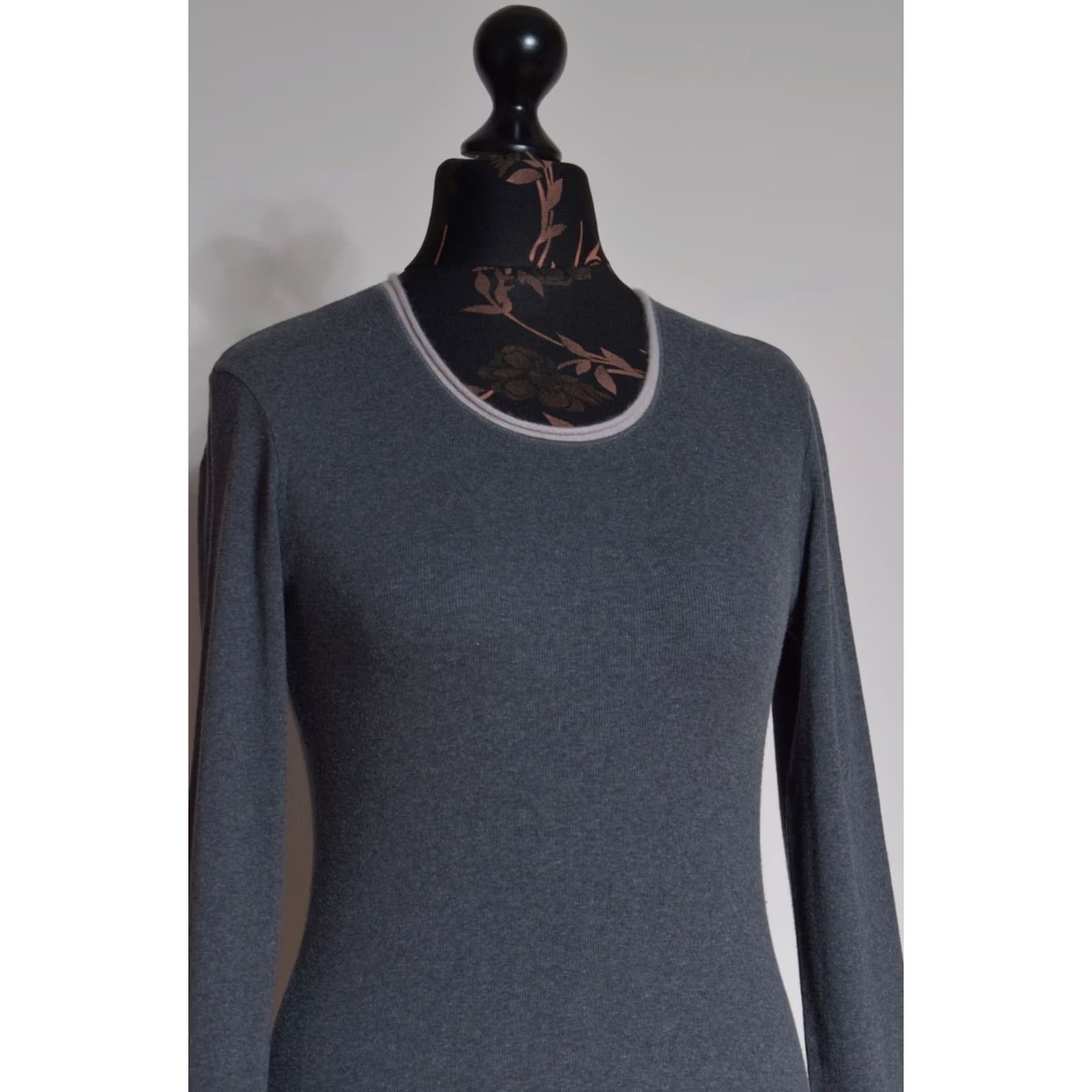 Fabiana Filippi Fabiana Filippi Grey Cashmere Blend Knit Top Long Sleeve Crew Neck Size S Womens Pullover Jumper Knit Top White not applicable Size S / US 4 / IT 40 - 2 Thumbnail