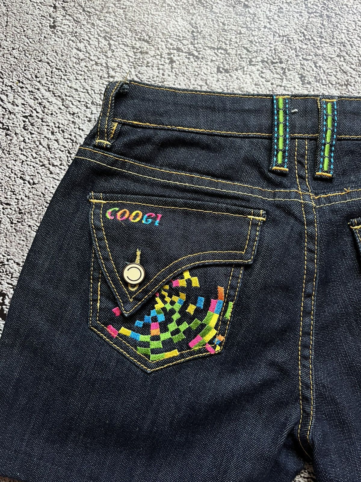 Coogi Coogi Embroidered Dark Wash Denim Shorts Size 33" - 5 Thumbnail