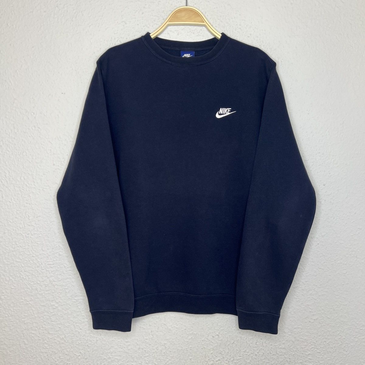 Nike × Vintage VINTAGE Y2K NIKE SWEATSHIRT NAVY CREWNECK MINI SWOOSH Size US L / EU 52-54 / 3 - 1 Thumbnail