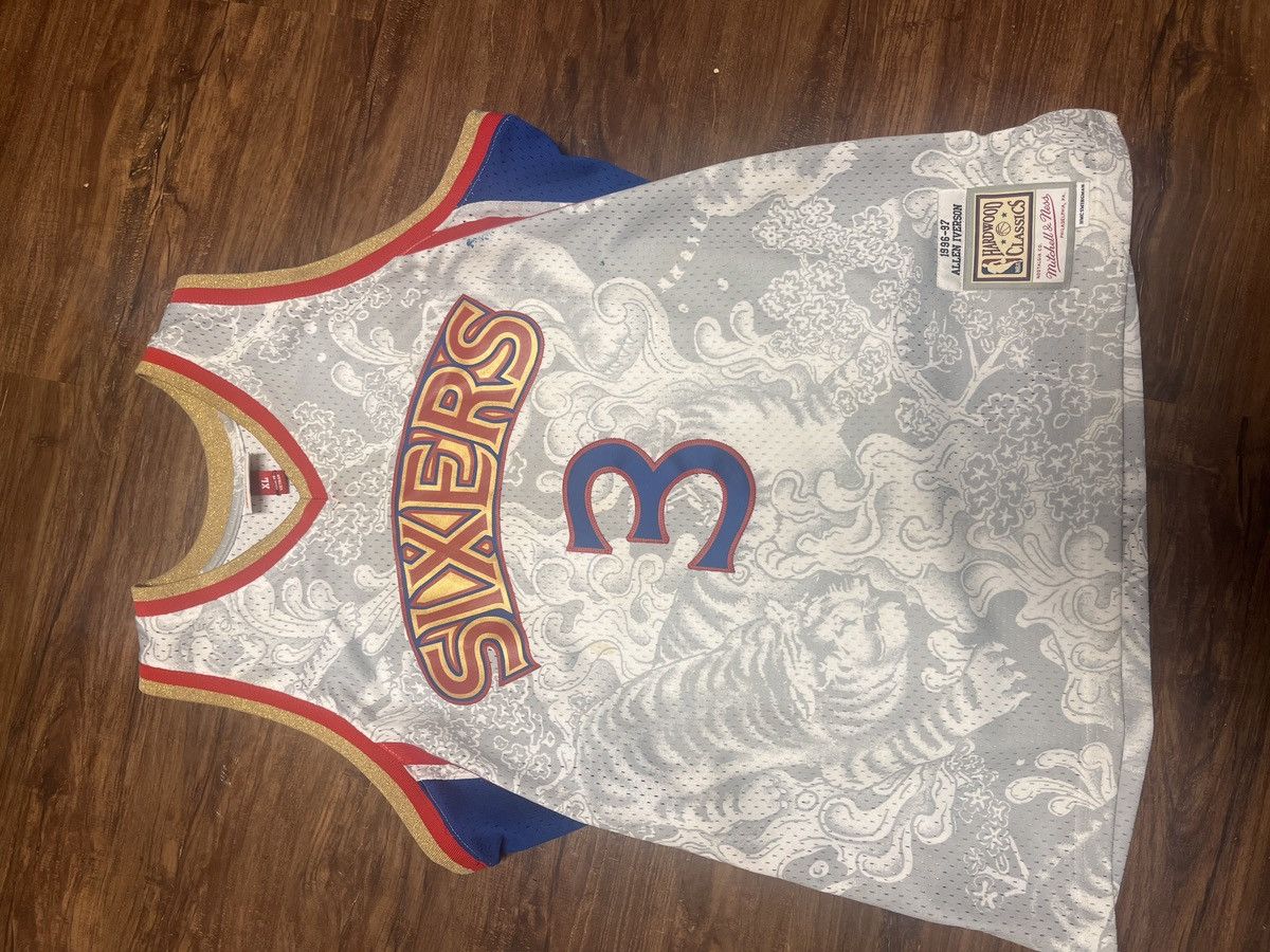 Mitchell & Ness × Vintage Mitchell & Ness: Allen Iverson Jersey - Hardwood Classics Size US XL / EU 56 / 4 - 1 Thumbnail