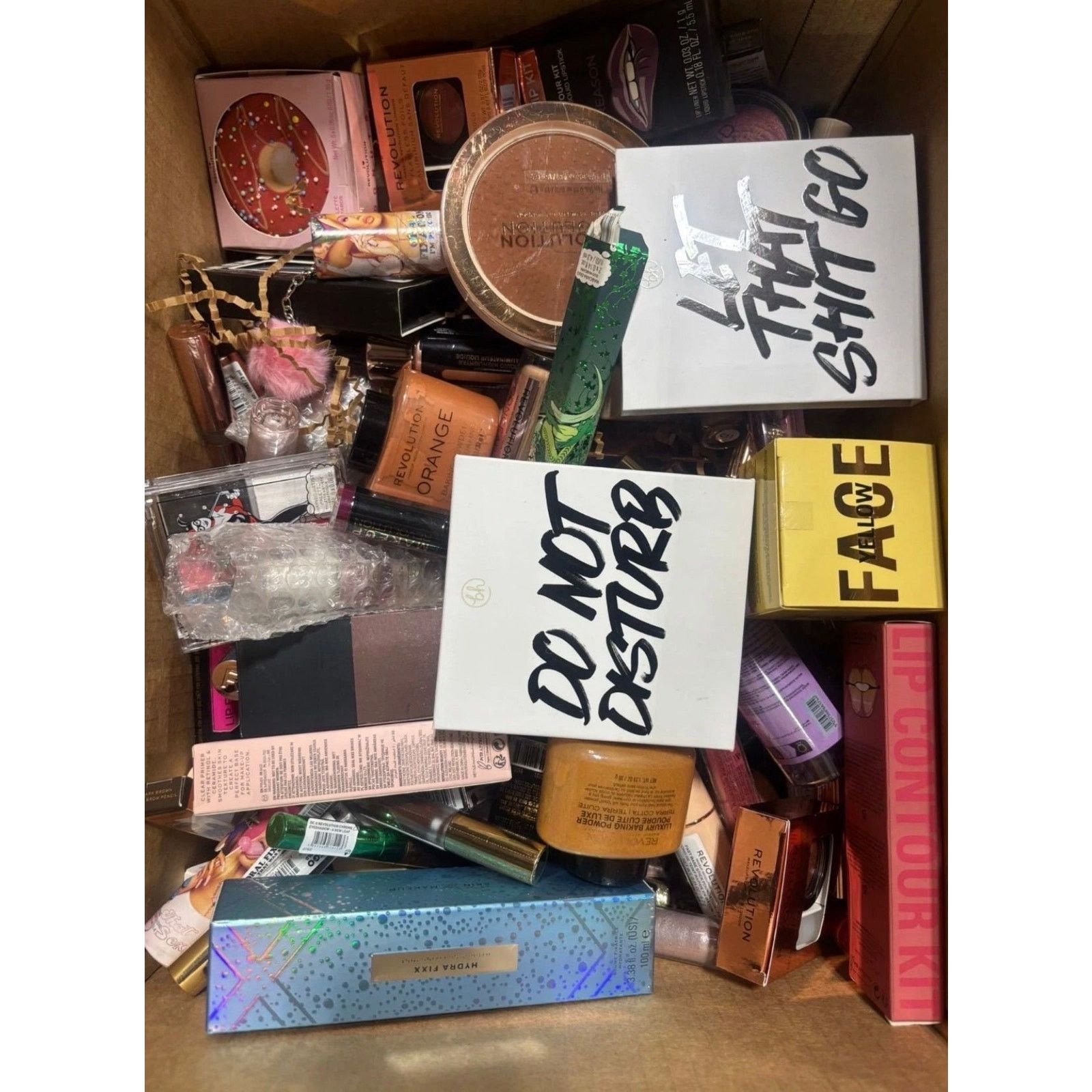 Other 50 Piece Revolution Resellers Box NWT Size ONE SIZE - 3 Thumbnail