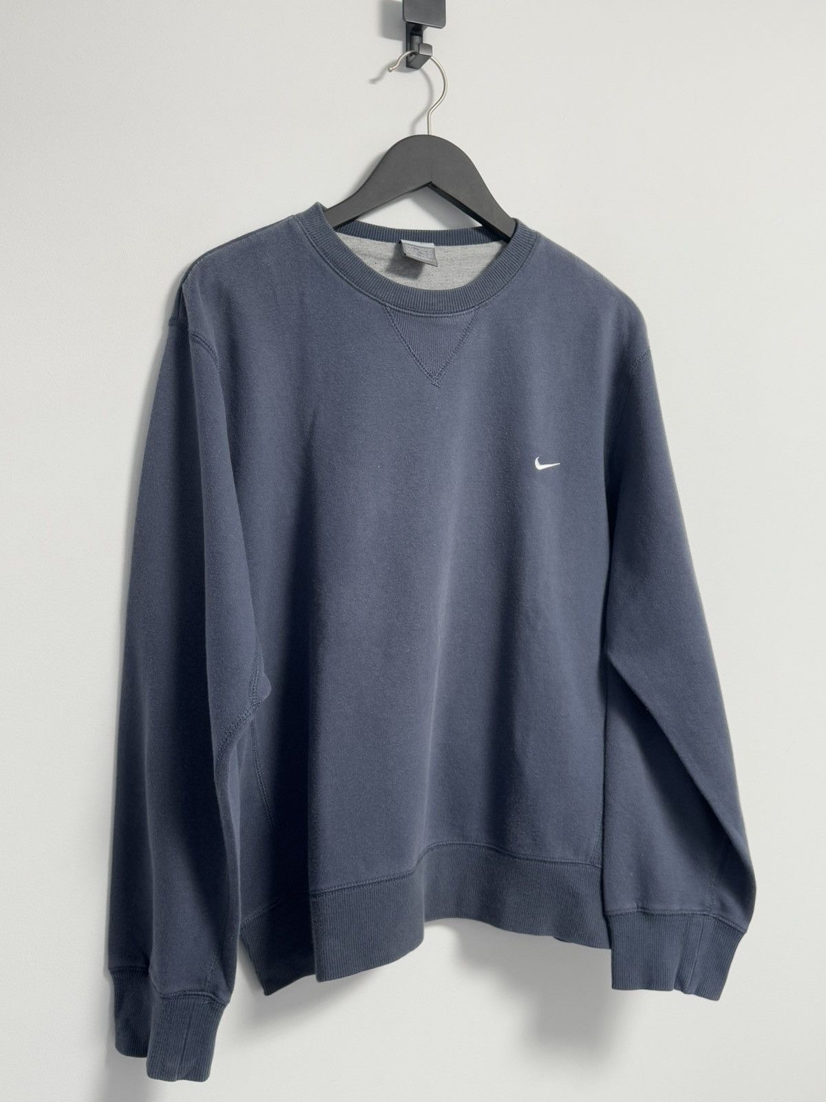 Vintage Nike Vintage Sweatshirt Y2K Style Swoosh Size US L / EU 52-54 / 3 - 9 Thumbnail