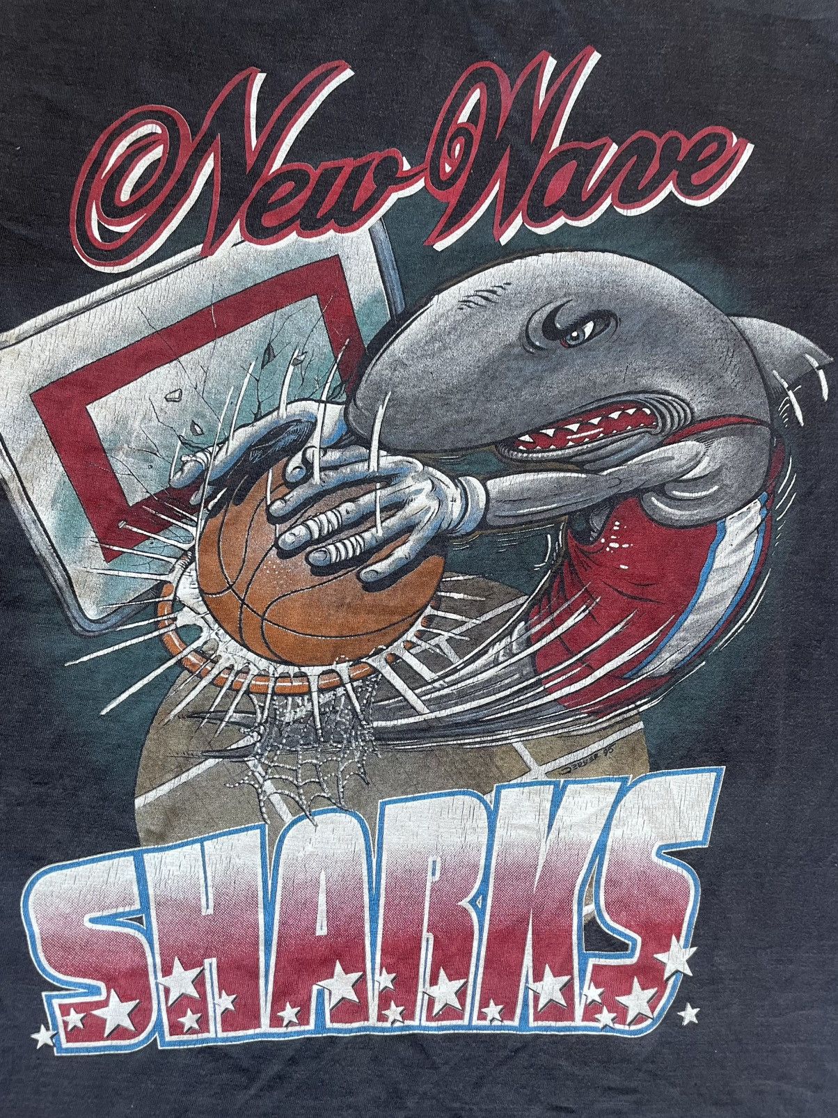 Other Vintage New Wave “Sharks” Basketball Graphic Tee – Size L Size US L / EU 52-54 / 3 - 2 Thumbnail
