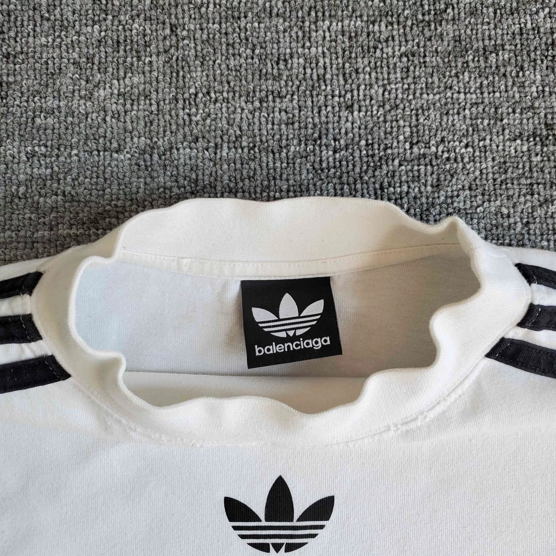 Balenciaga balenciaga x Adidas striped logo long sleeve tee Size US XS / EU 42 / 0 - 3 Thumbnail