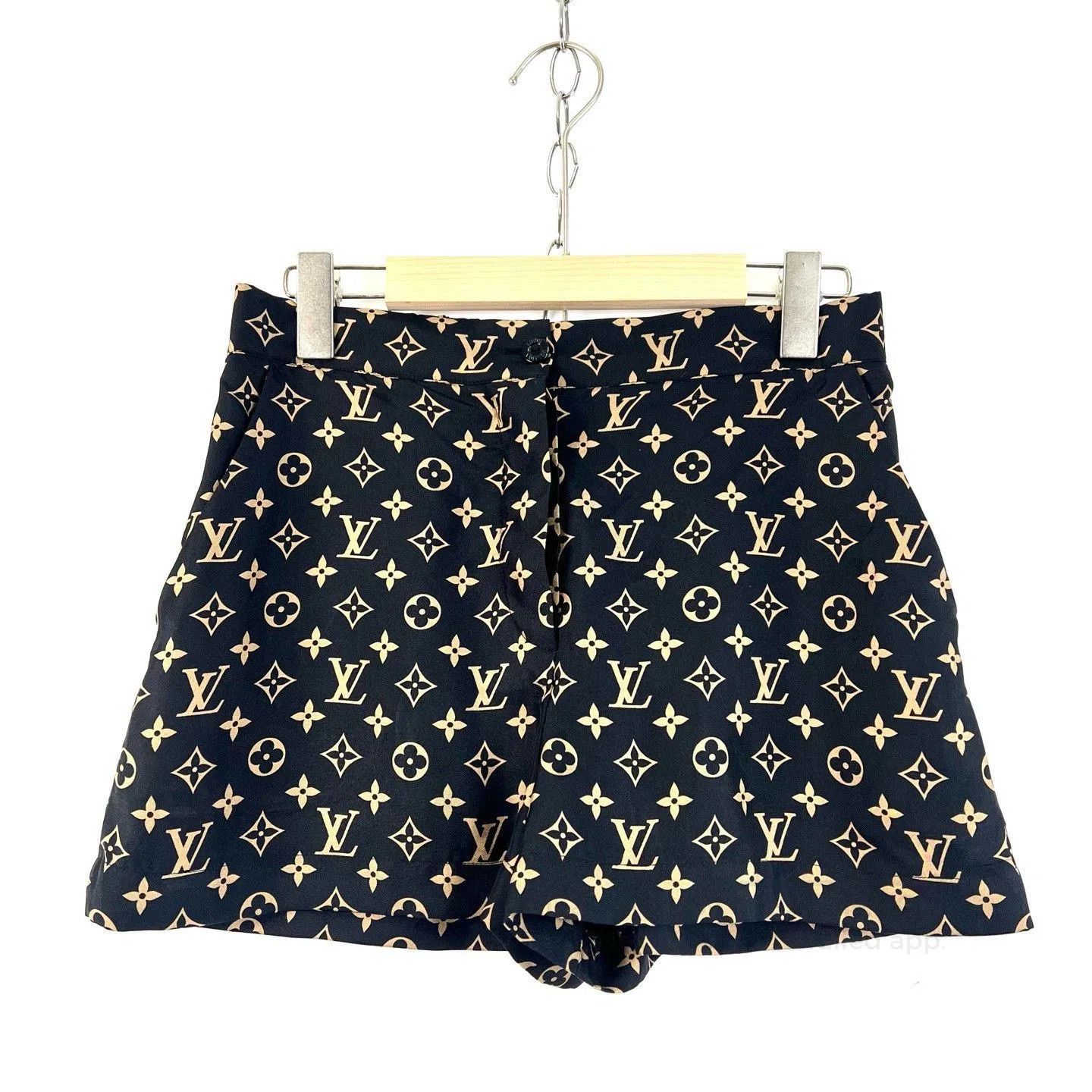 Louis Vuitton LV Classic Monogram Silk Shorts. Size 35" - 1 Thumbnail