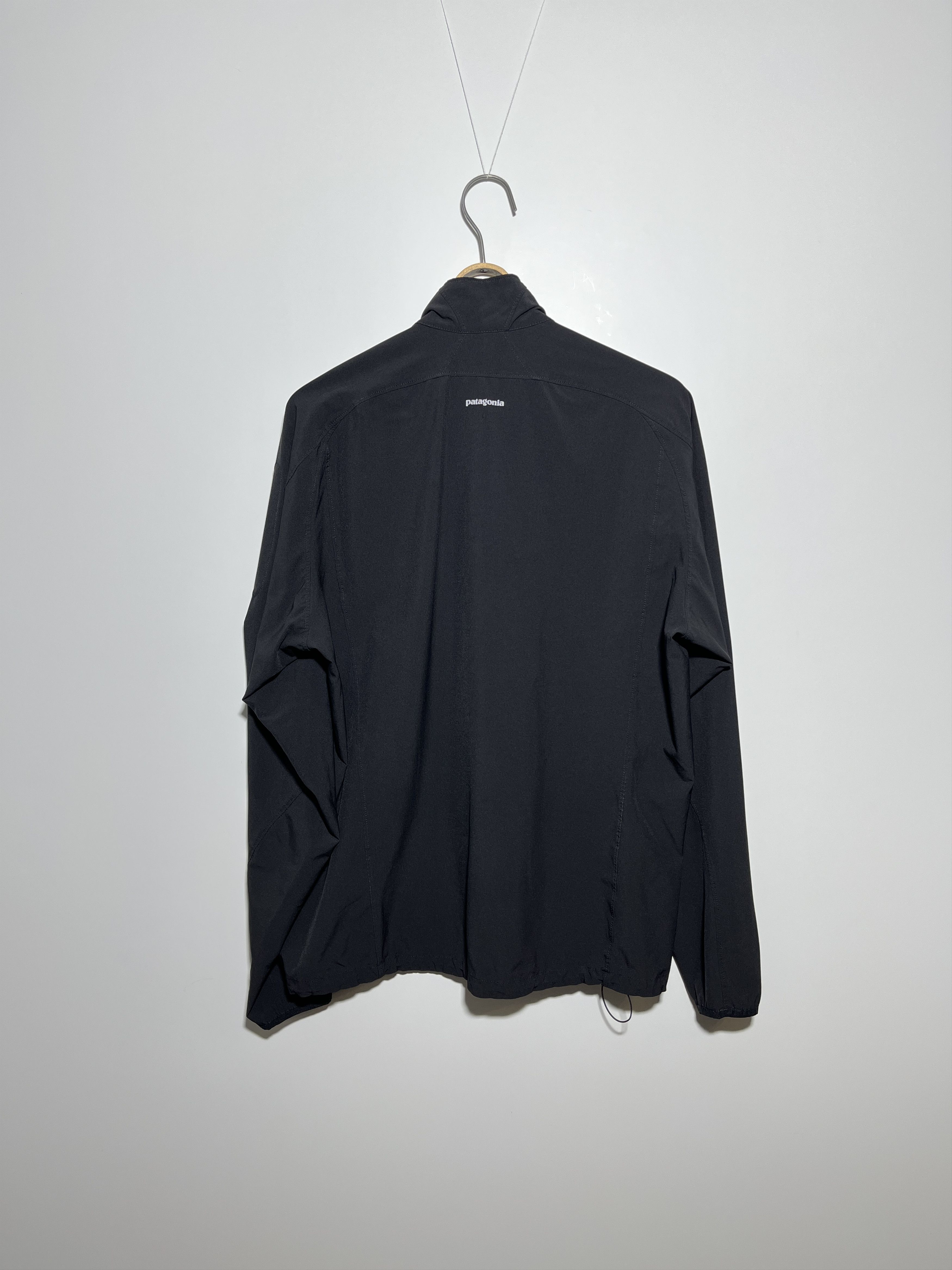 Patagonia Patagonia Reflective Logos Black Lightweight Running Jacket Size US XL / EU 56 / 4 - 2 Thumbnail