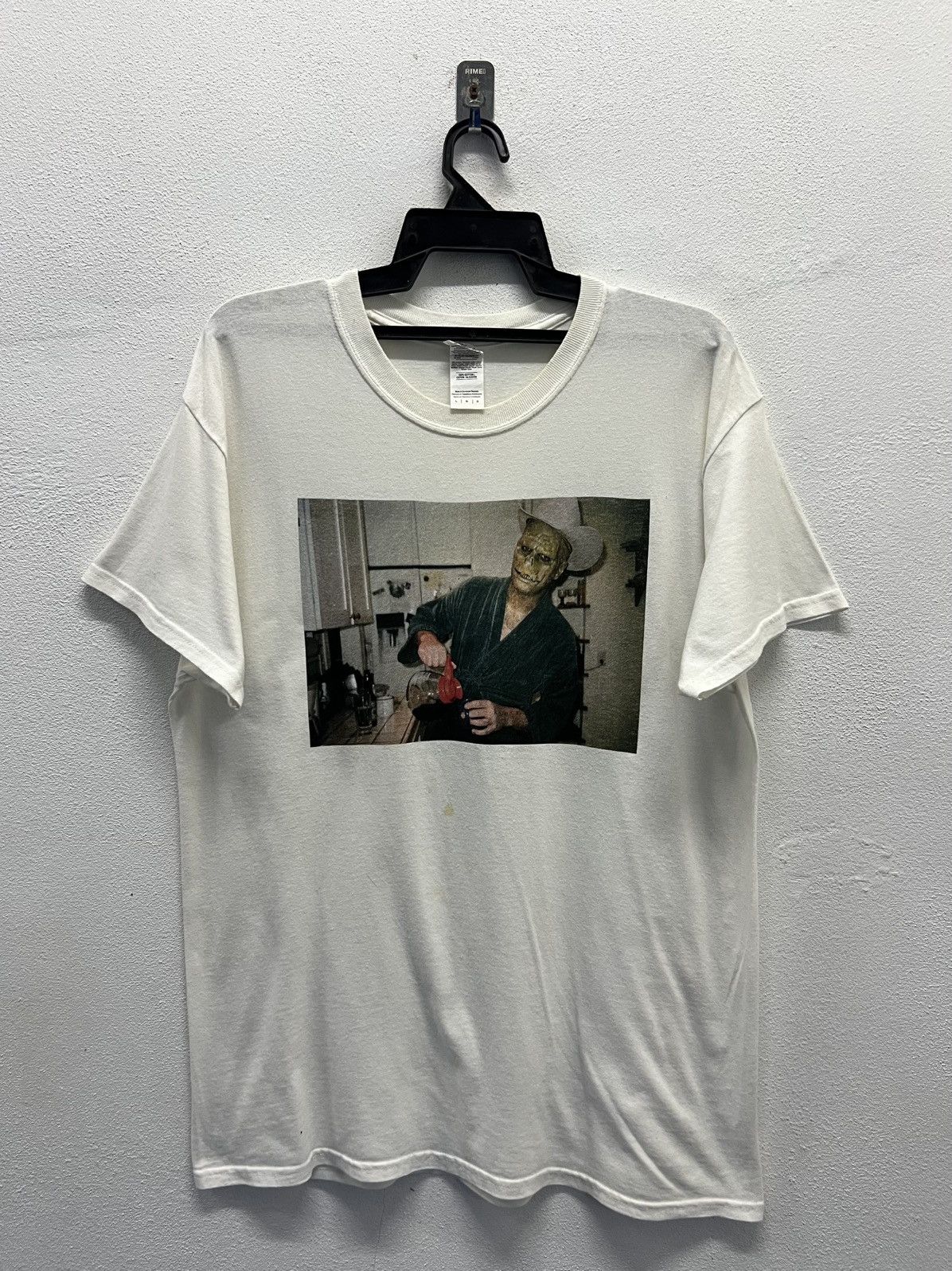 VINTAGE GILDAN LIZARD MAN COFFEE SHIRT
