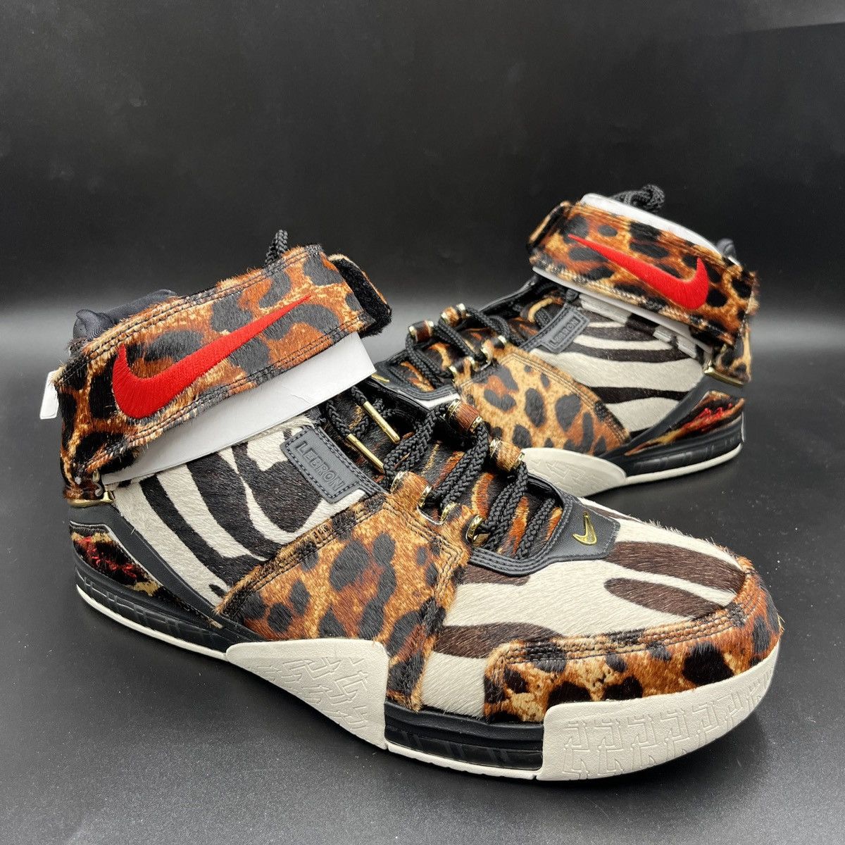 Nike NIKE ZOOM LEBRON 2 LX BEAST KING OF THE JUNGLE II sz 14 Size US 14 / EU 47 - 3 Thumbnail