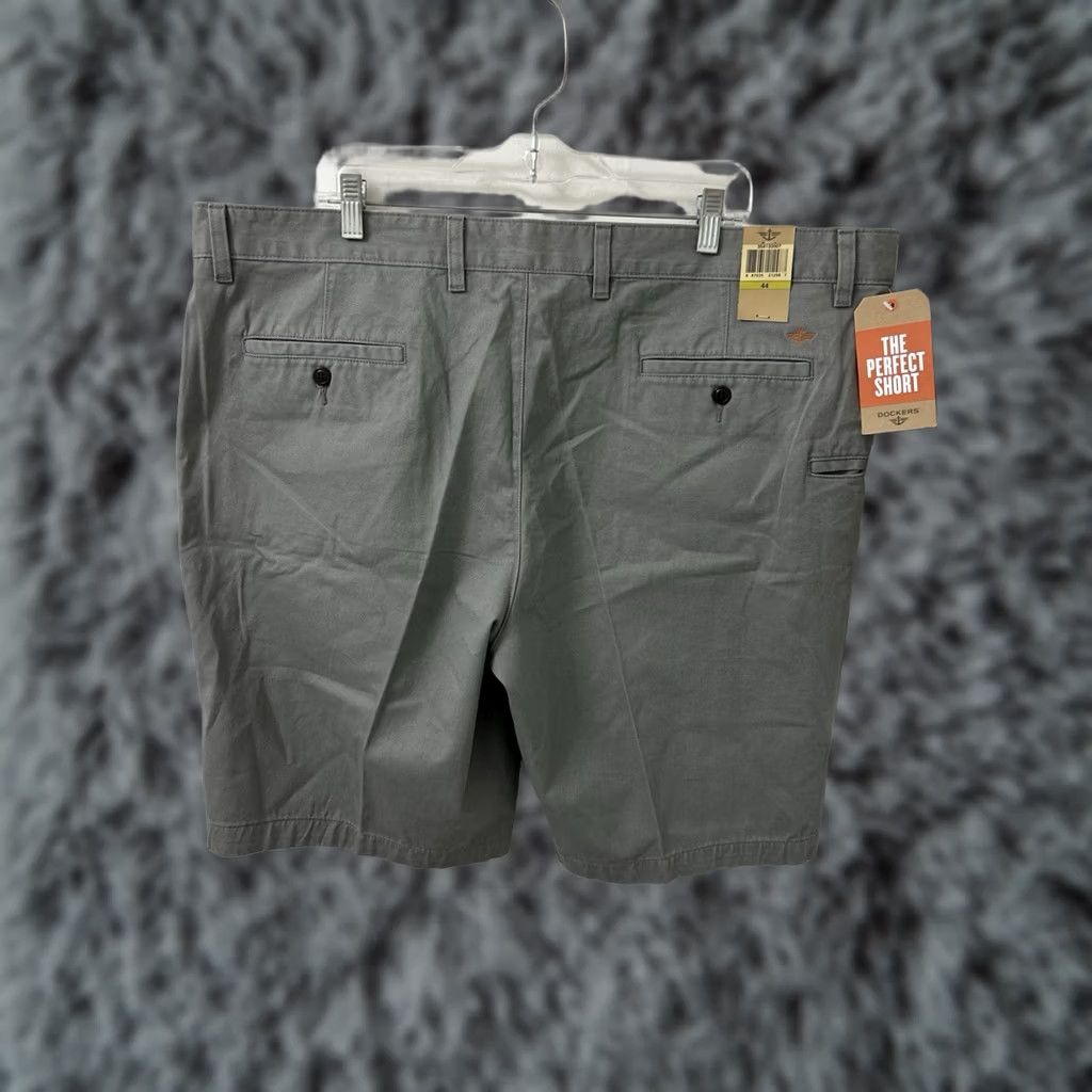 Dockers DOCKERS The Perfect Shorts Mens 44 Gray Cotton Chino Flat Front 10" NWT Size US 44 / EU 60 - 1 Thumbnail