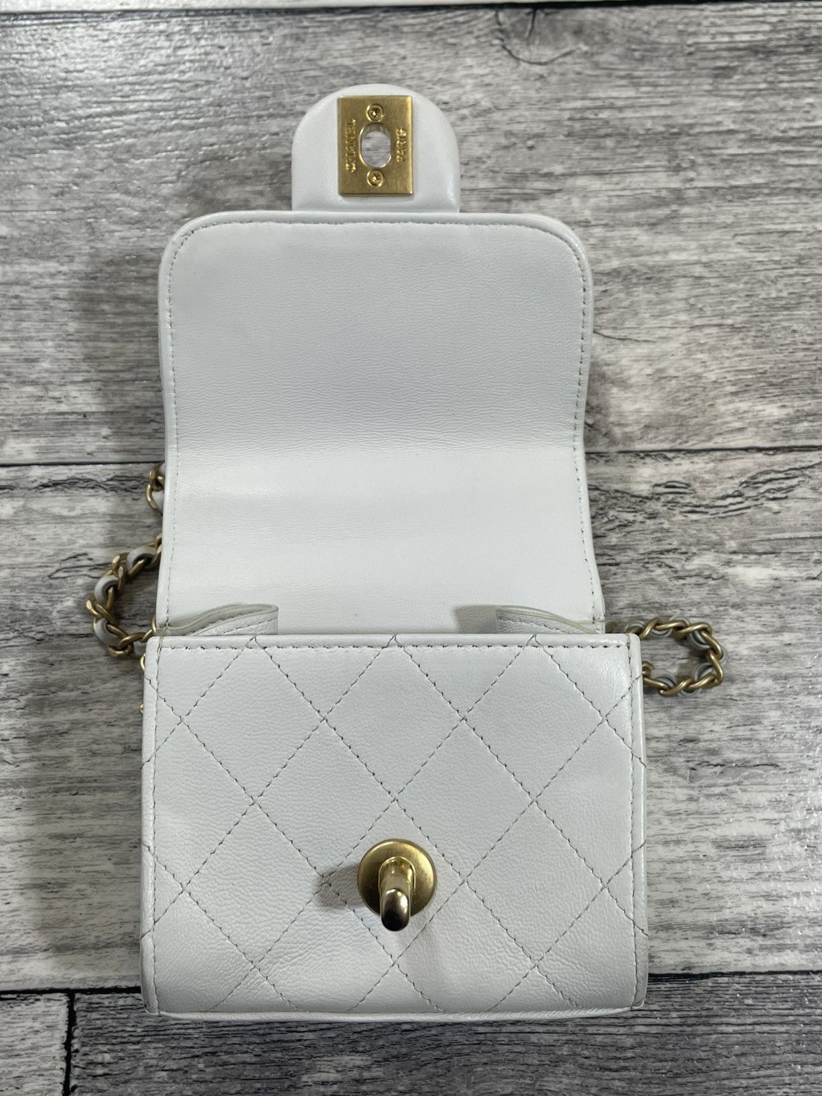 Chanel CHANEL Mini Shoulder Bag, Matelasse, Pearl Chain, Lambskin Size ONE SIZE - 15 Thumbnail