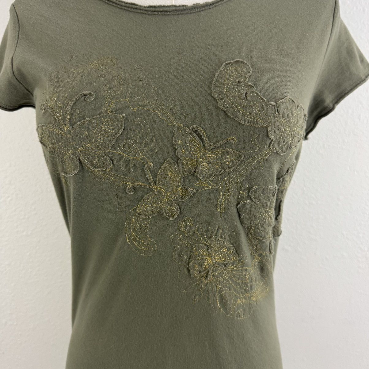 Express EXPRESS Y2K Green Floral Butterfly Grunge Short Sleeve Tee Size M / US 6-8 / IT 42-44 - 4 Thumbnail