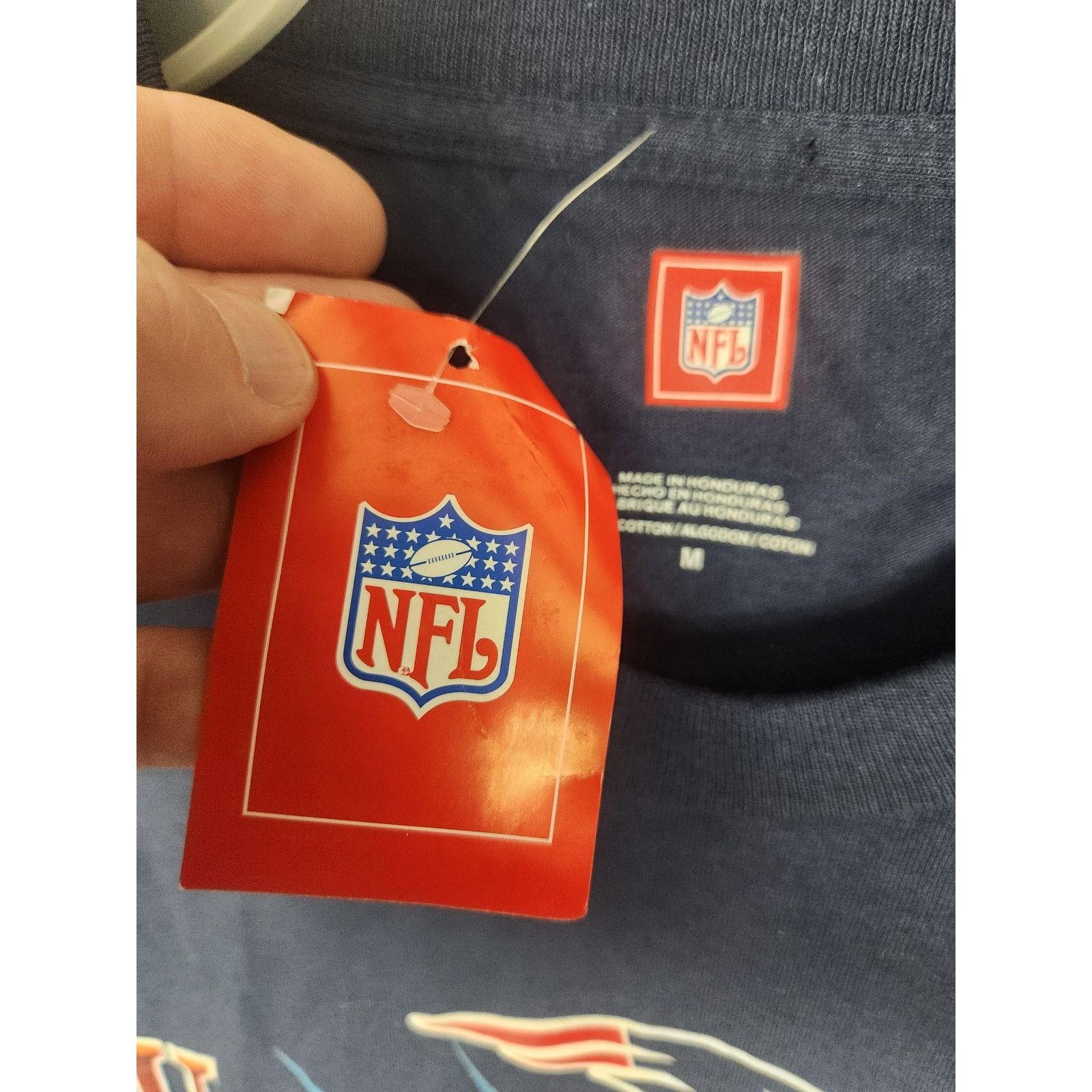 NFL 2007 New England Patriots Undefeated T NWT men's medium Size US M / EU 48-50 / 2 - 3 Thumbnail