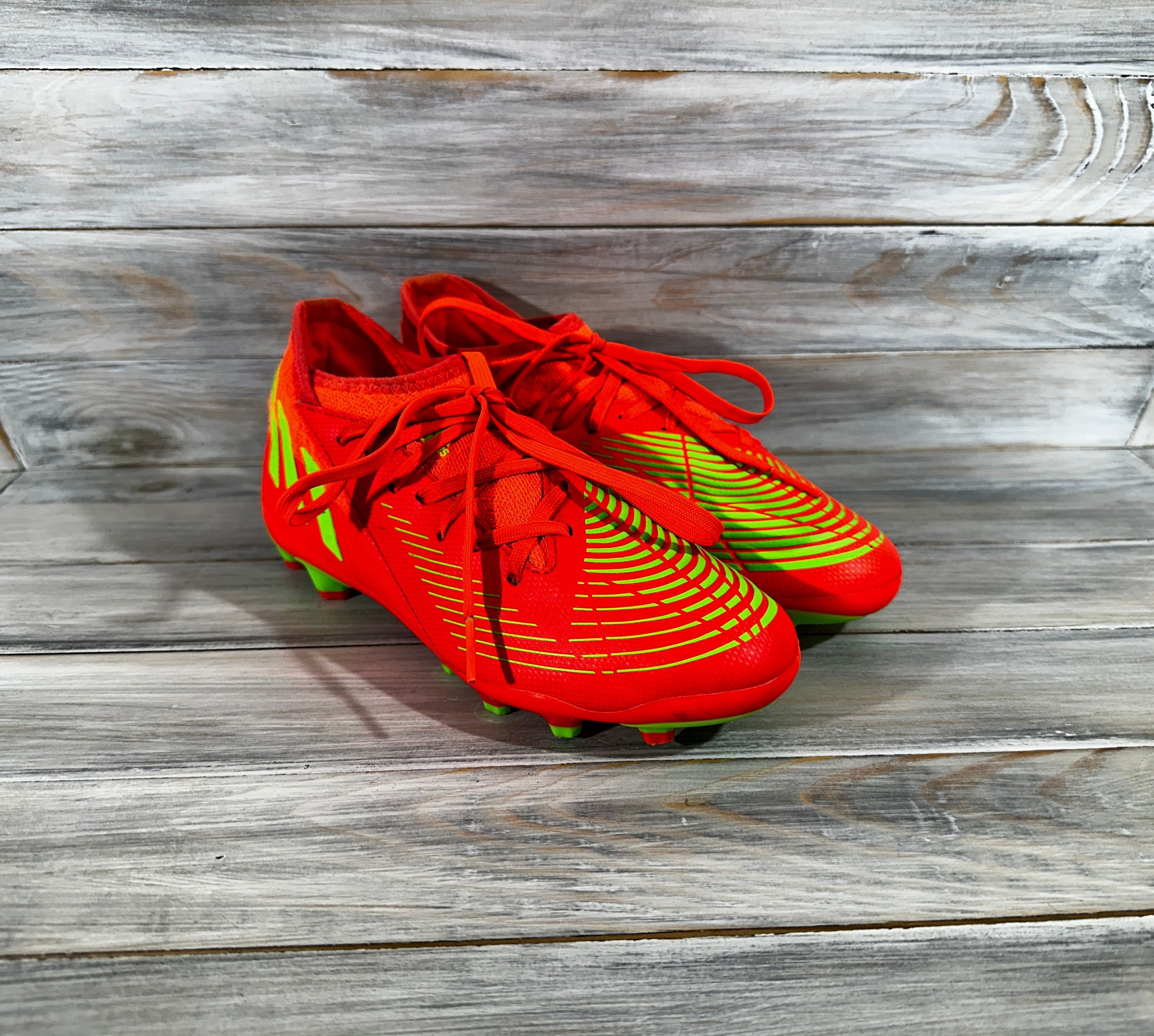 Adidas Adidas Predator Edge.3 MG Junior Football Cleats Boots Sport Size US 5 / EU 37 - 15 Thumbnail