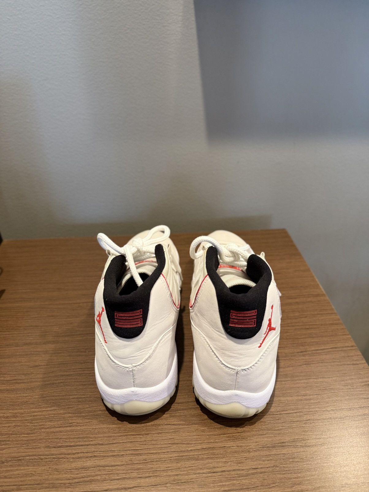 Nike Air Jordan 11 Retro “Platinum Tint” Size US 9.5 / EU 42-43 - 4 Thumbnail
