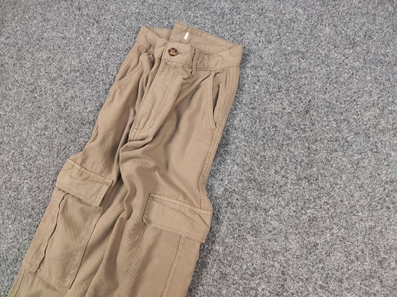 Japanese Brand Vintage 90's Japanese Baggy Beige Cargo Pants Y2K Hype Style Size US 29 - 4 Thumbnail