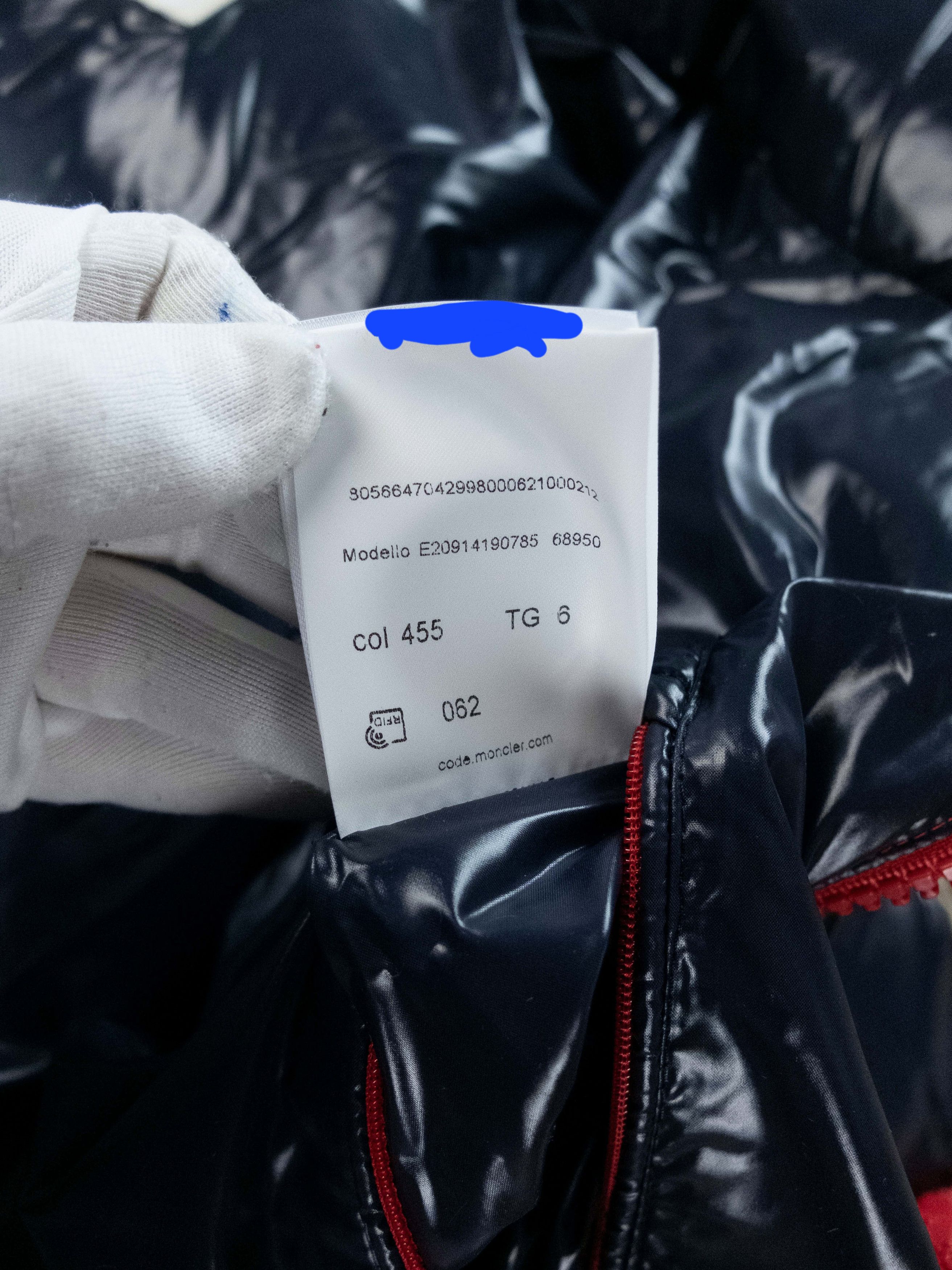 Moncler MONCLER Gary red quilted down patch hooded jacket - 3XL / 6 Size US XXL / EU 58 / 5 - 19 Thumbnail