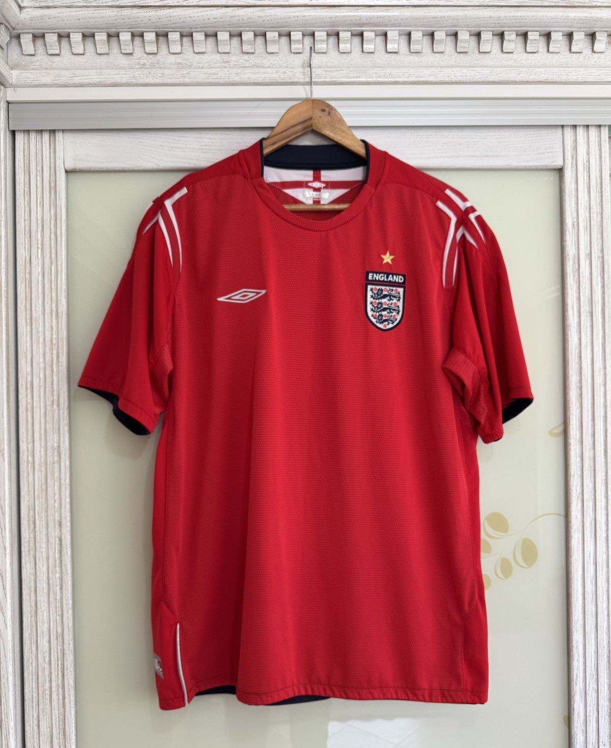 Umbro × Vintage Vintage England 2004-2005 Away Soccer Jersey Football Kit Size US XL / EU 56 / 4 - 1 Thumbnail