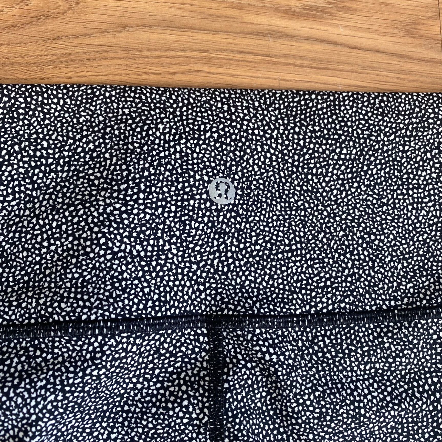 Lululemon Lululemon Align Pant Full Length Leggings Women’s 12 Black White Pattern Athletic High Rise Size 34" / US 12 / IT 48 - 7 Thumbnail