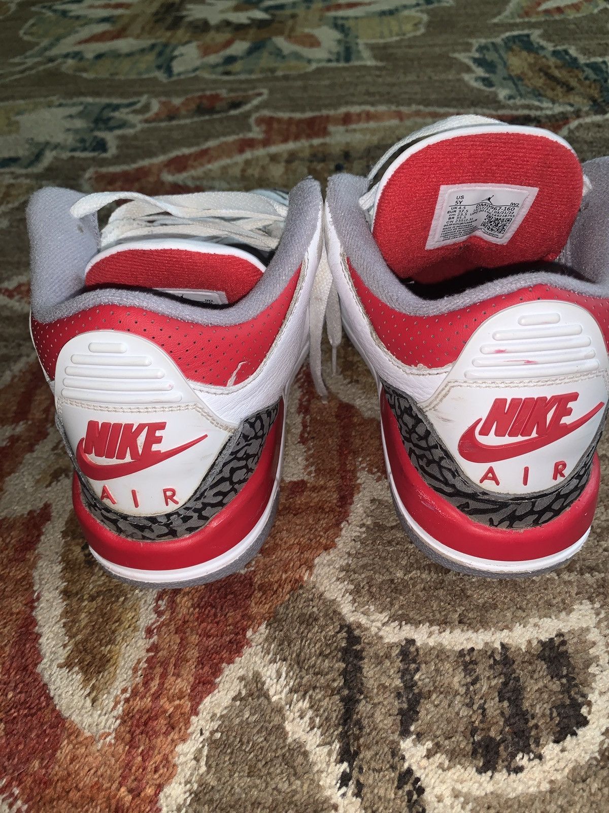 Jordan Brand Jordan 3 “Fire Red” youth sz Size US 5 / EU 37 - 5 Thumbnail
