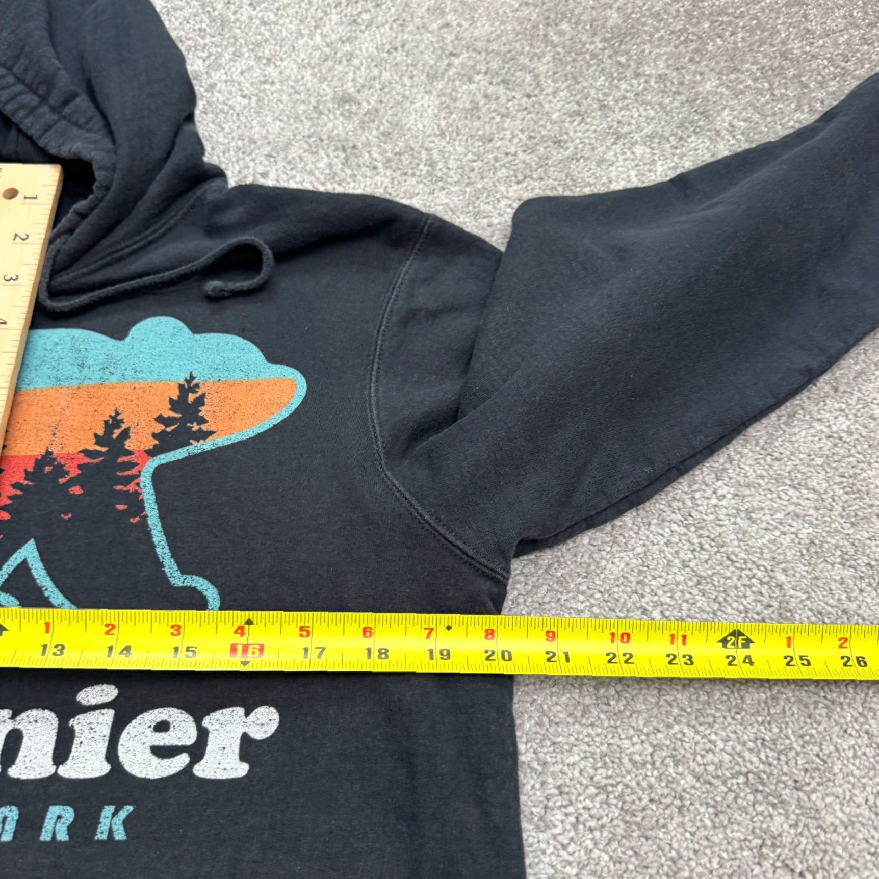 Port & Company Port & Company Hoodie Mt Rainer National Park Men Medium Black Bear sweatshirt Size US M / EU 48-50 / 2 - 7 Thumbnail
