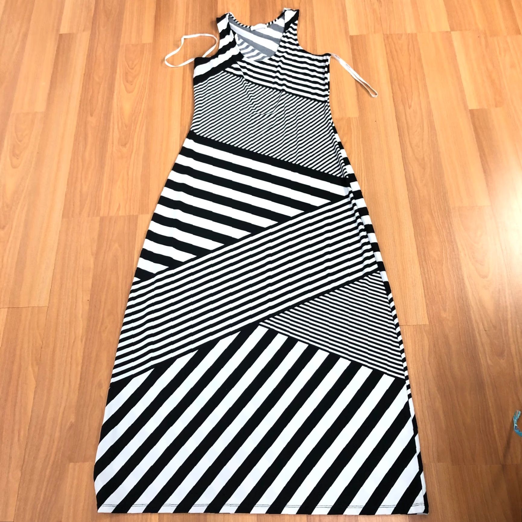 Calvin Klein Calvin Klein Maxi Dress Black Sleeveless Tank Top Polyester 8 Dress, Striped Pattern, Long Casual Party/Cocktail Womens - Regular XS? Size M / US 6-8 / IT 42-44 - 5 Thumbnail
