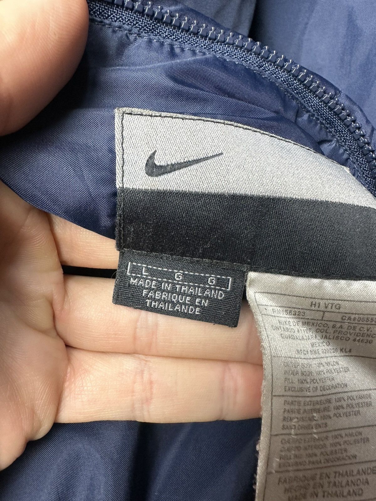 Vintage Nike Reversible All Over Print Swoosh Logo Jacket Size L Size US L / EU 52-54 / 3 - 24 Thumbnail