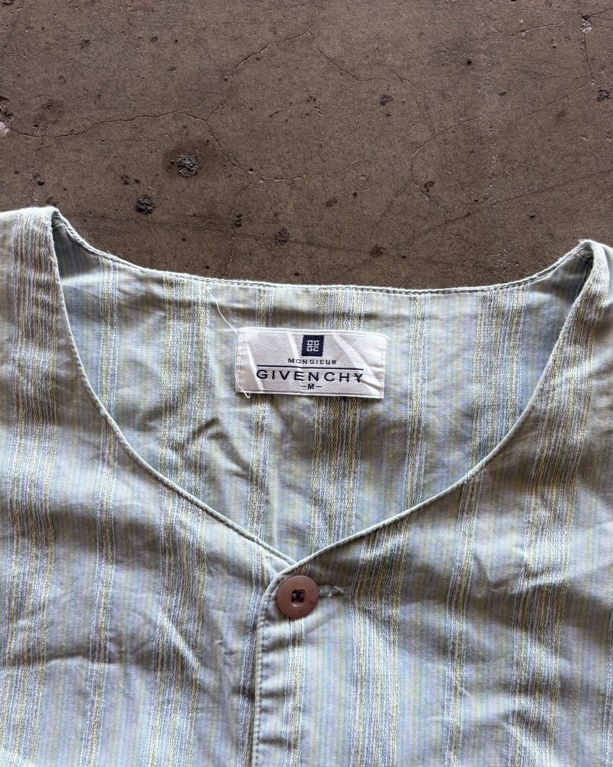 Davit Meursault Japan Givenchy Button Up Shirt Size US L / EU 52-54 / 3 - 3 Thumbnail