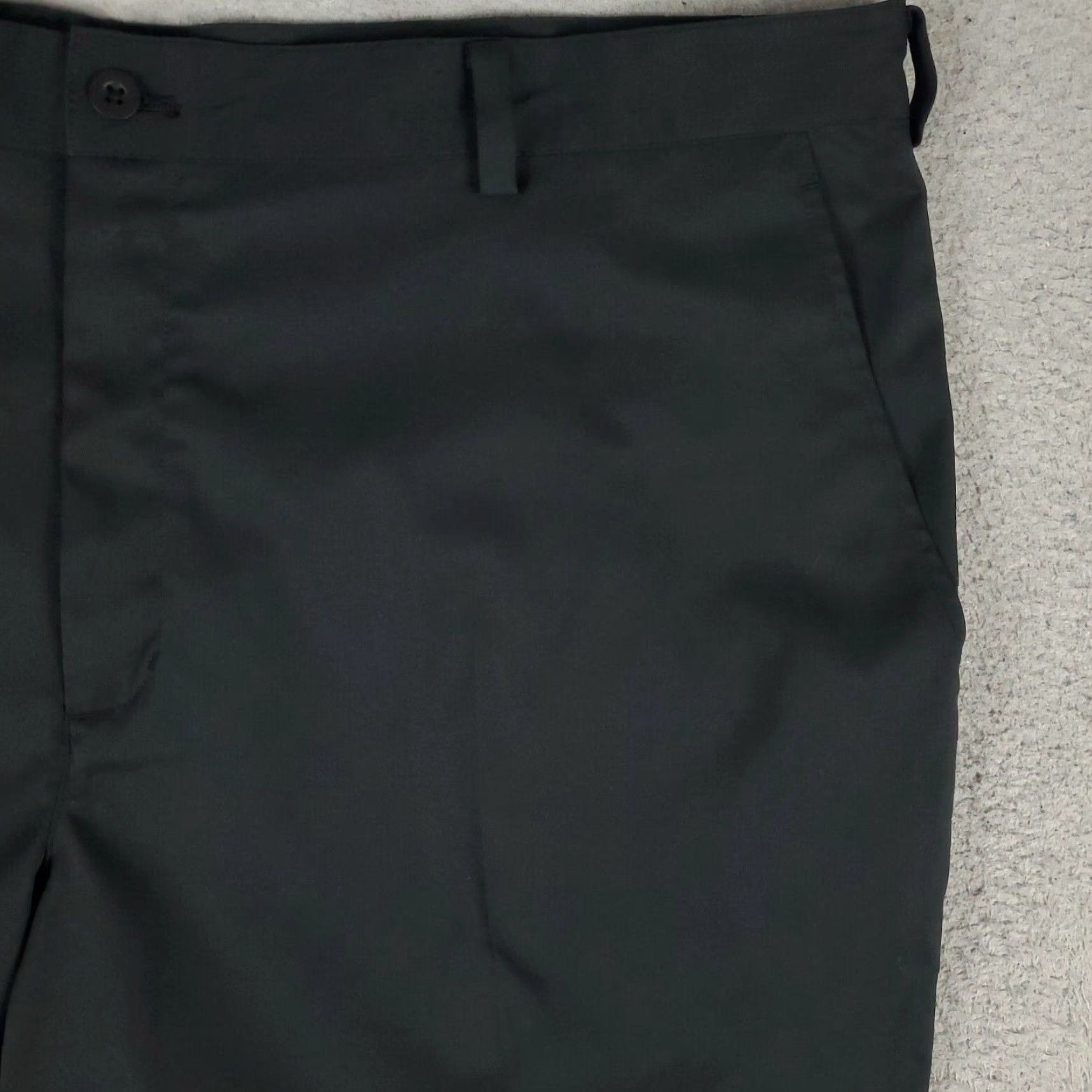 Nike VINTAGE Nike Men’s Shorts Size 42 Black Casual Chino Flat Front Golf Microfiber Size US 42 / EU 58 - 3 Thumbnail