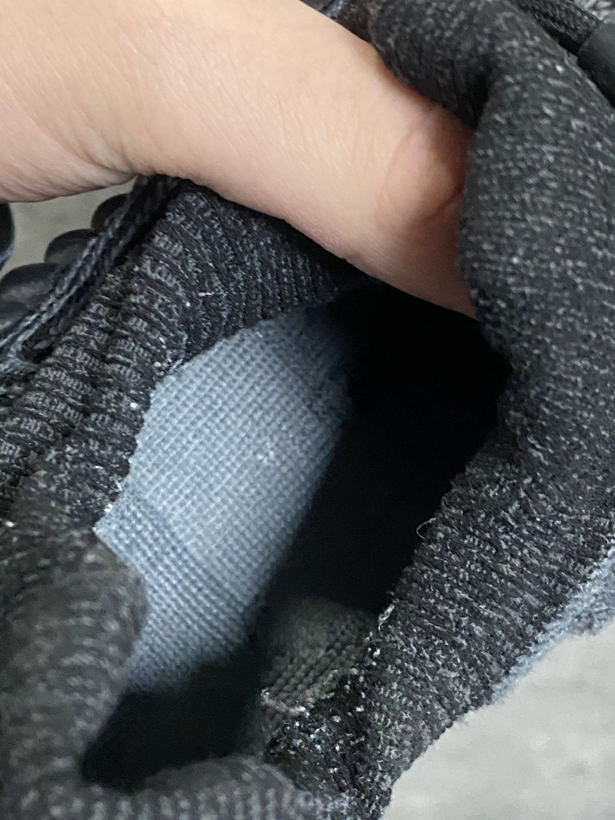 Adidas × Kanye West Adidas Yeezy Boost 350 V2 Sneakers Size US 8 / EU 41 - 11 Thumbnail