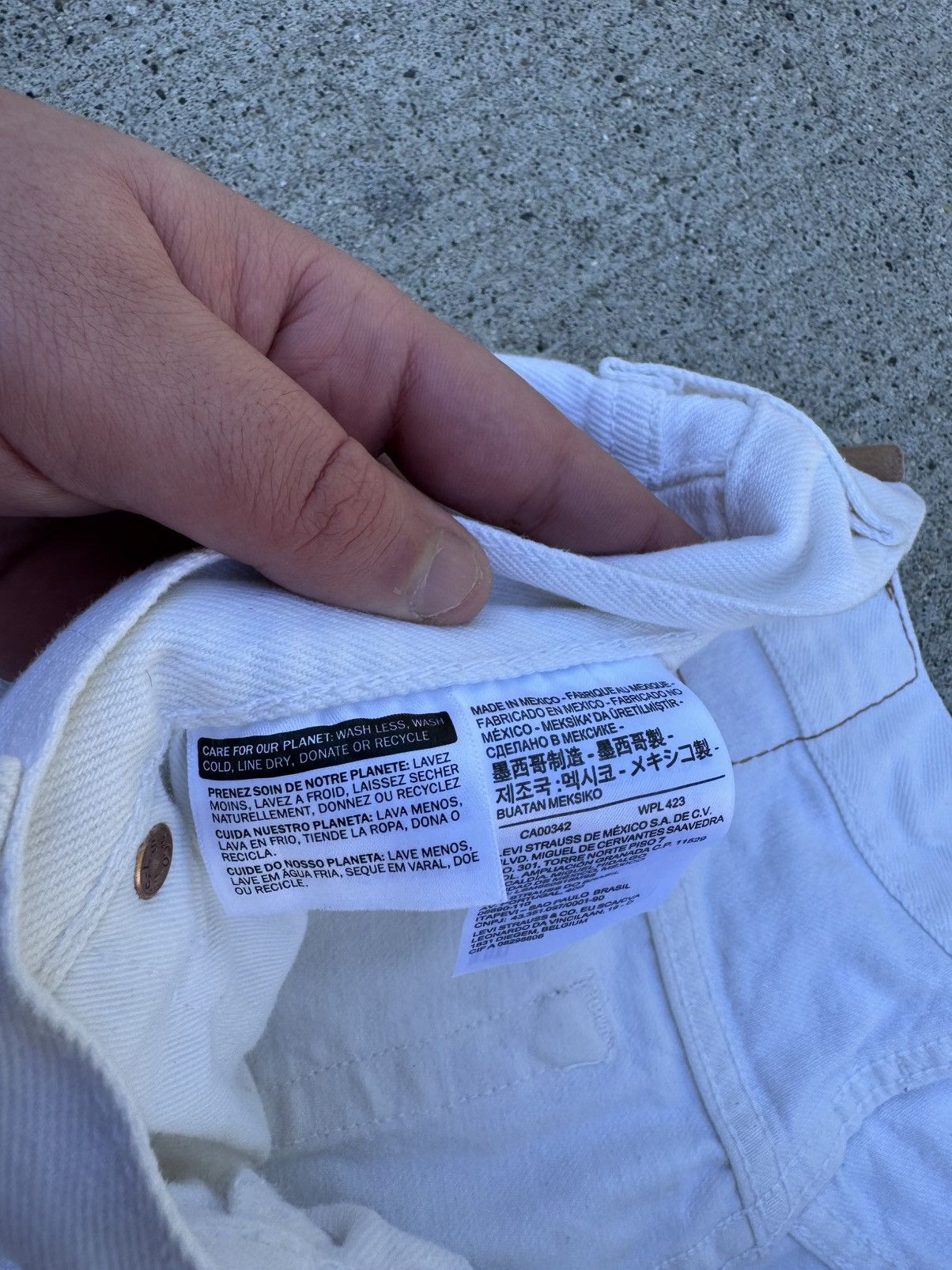 DENIM TEARS × Levi's Levi’s 501 DT in White Denim NO WREATHS Size US 34 / EU 50 - 9 Thumbnail
