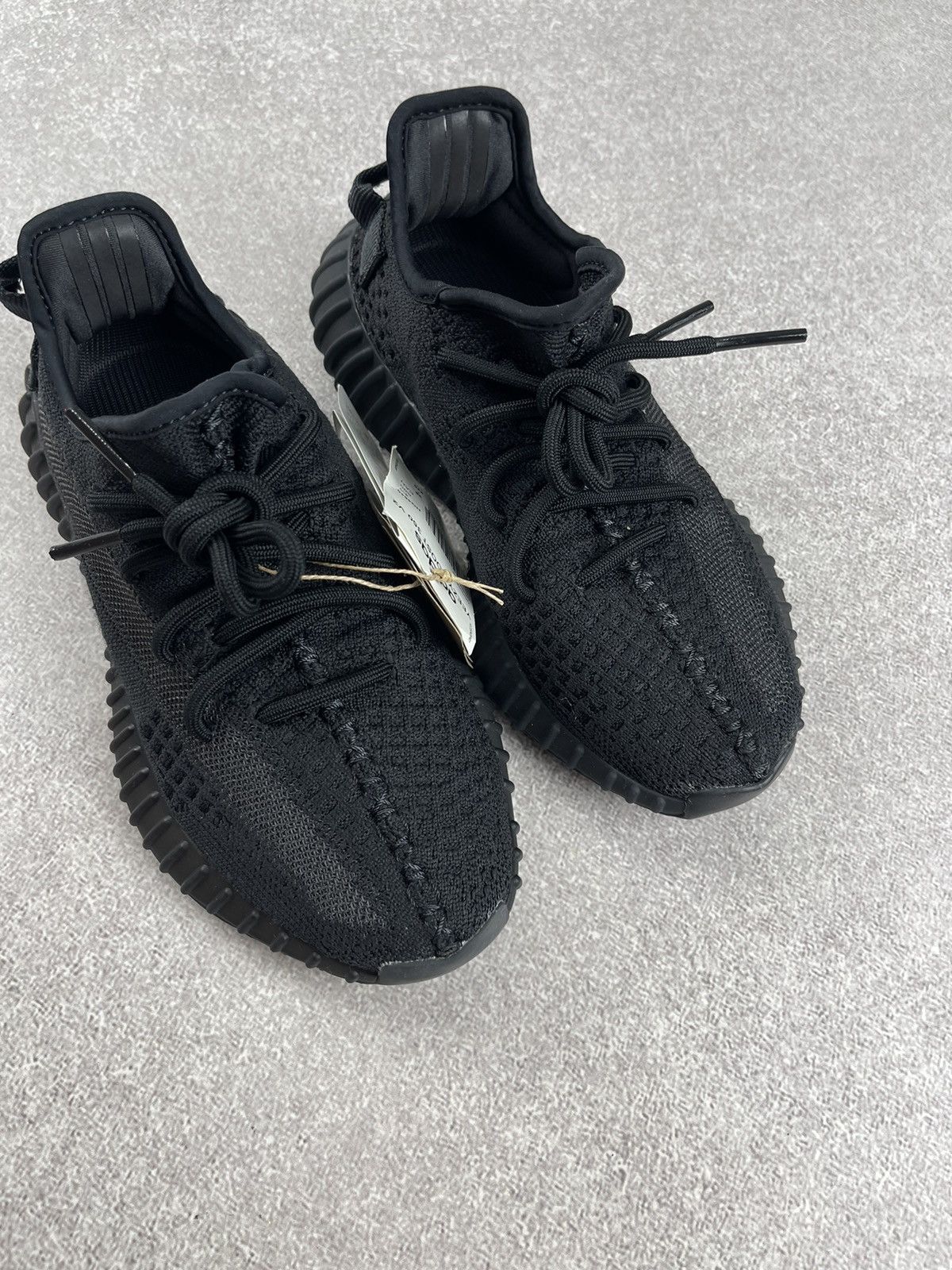 Adidas Adidas Yeezy Boost 350 V2 Onyx Sneakers Size 36 Size US 5 / IT 35 - 2 Thumbnail