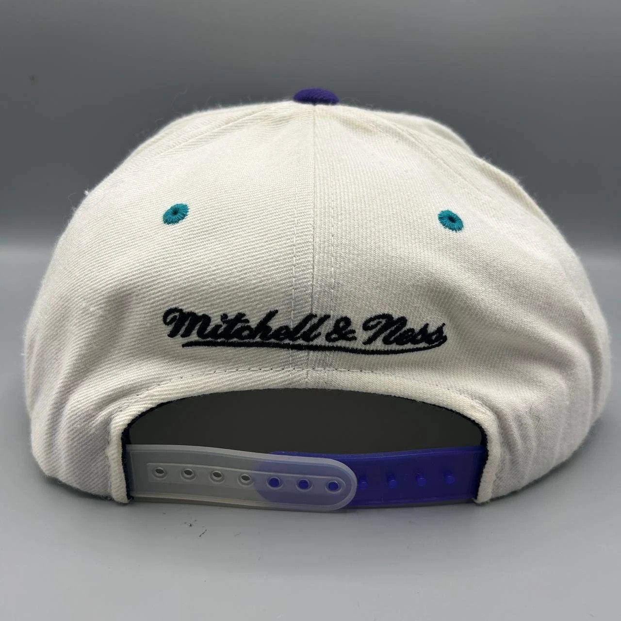 Mitchell & Ness Chicago Bulls Hat Men White Purple Embroidered Snap Back Cap Size ONE SIZE - 6 Thumbnail