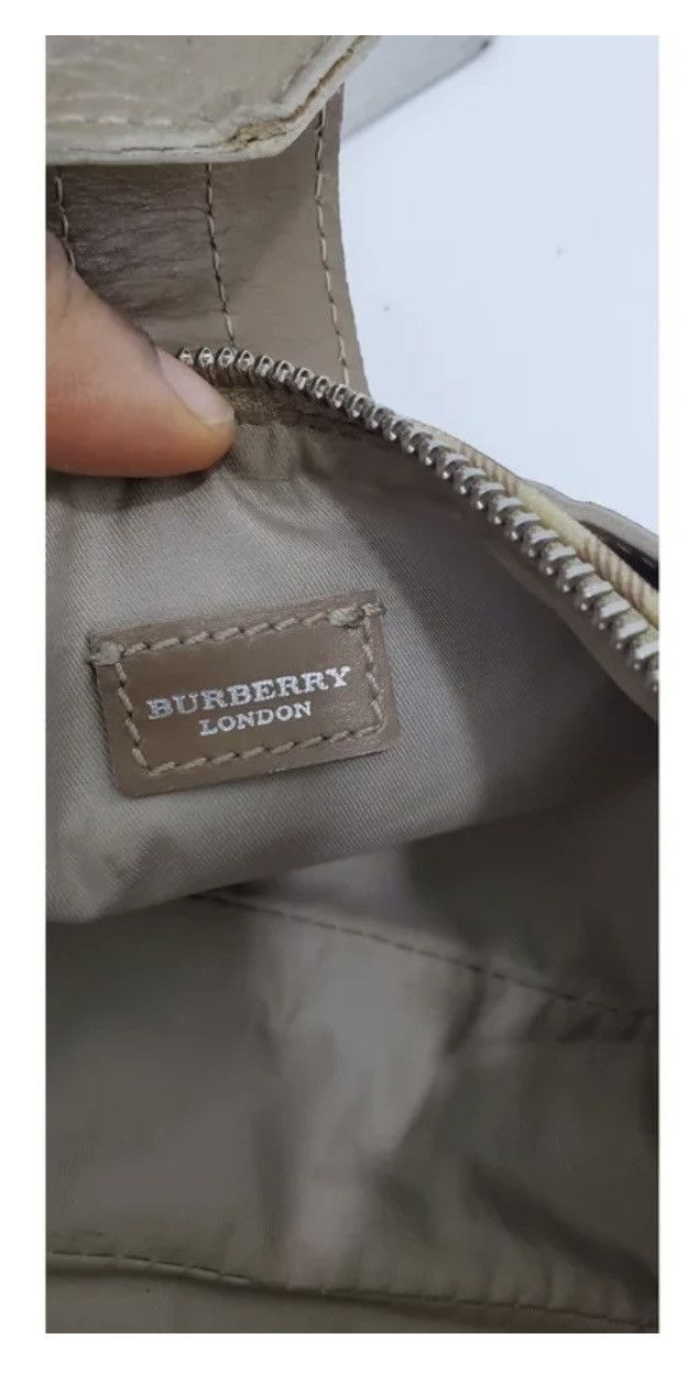 Burberry Burberry Size ONE SIZE - 8 Thumbnail