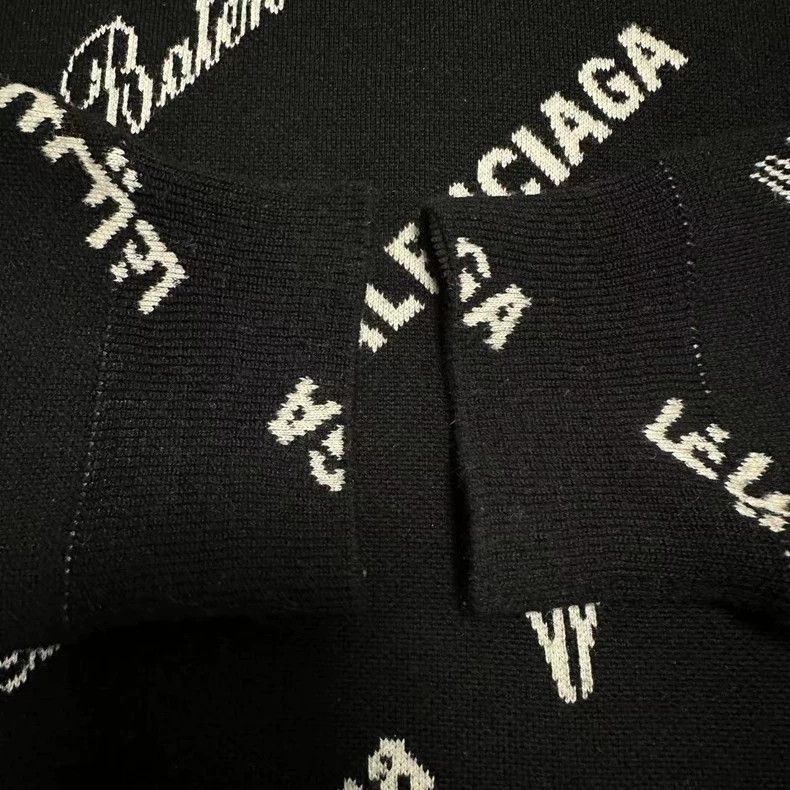 Balenciaga Balenciaga Bullet screen full of logo sweater 2502-Nextarro Size US M / EU 48-50 / 2 - 5 Thumbnail
