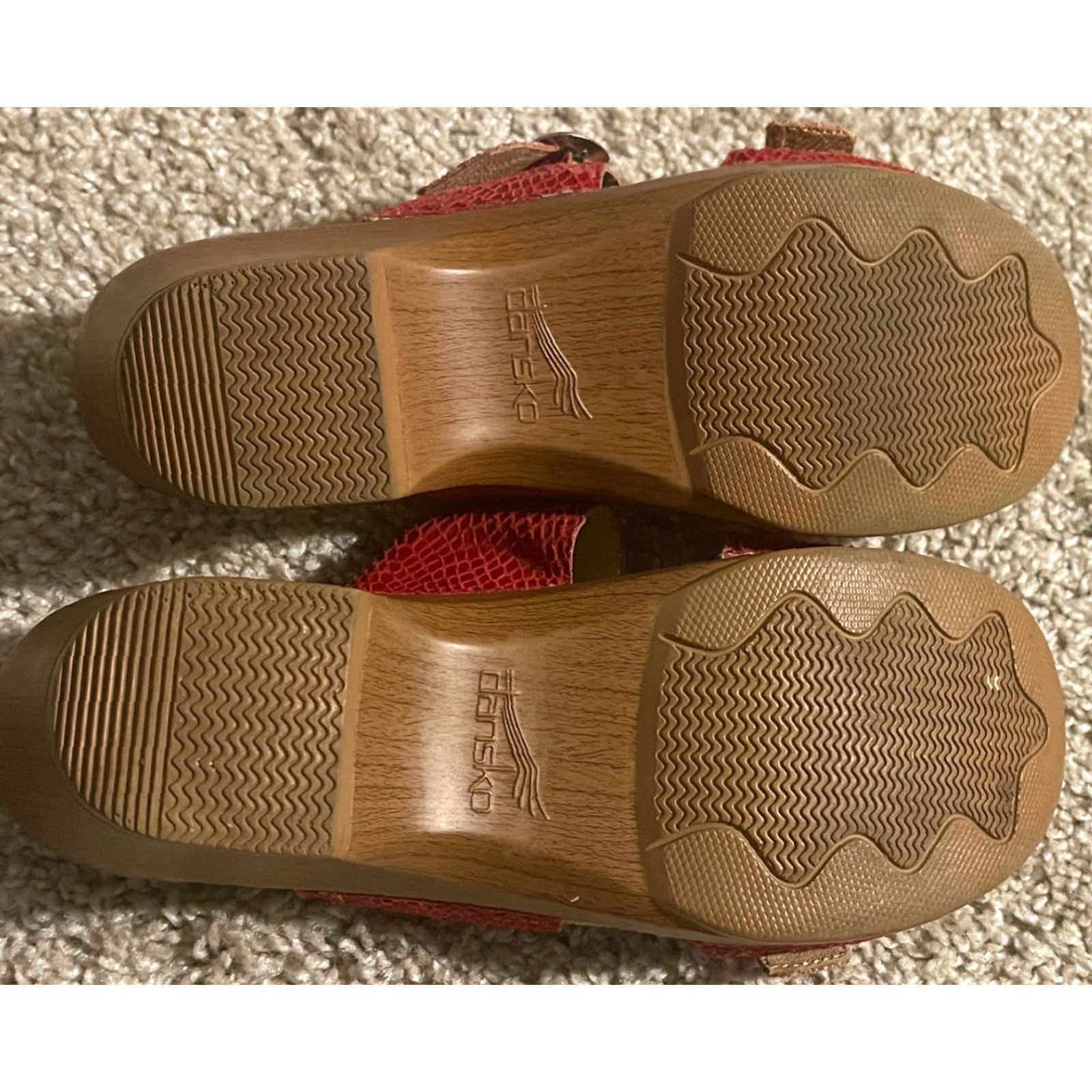 Dansko Dansko Sophie Red Snakeskin Leather Clog Sandals Slip On EU 39 US 8.5-9 Womens Walking Medium (M) Open Toe Wedge Sandal Casual Shoes Size US 8.5 / IT 38.5 - 7 Thumbnail