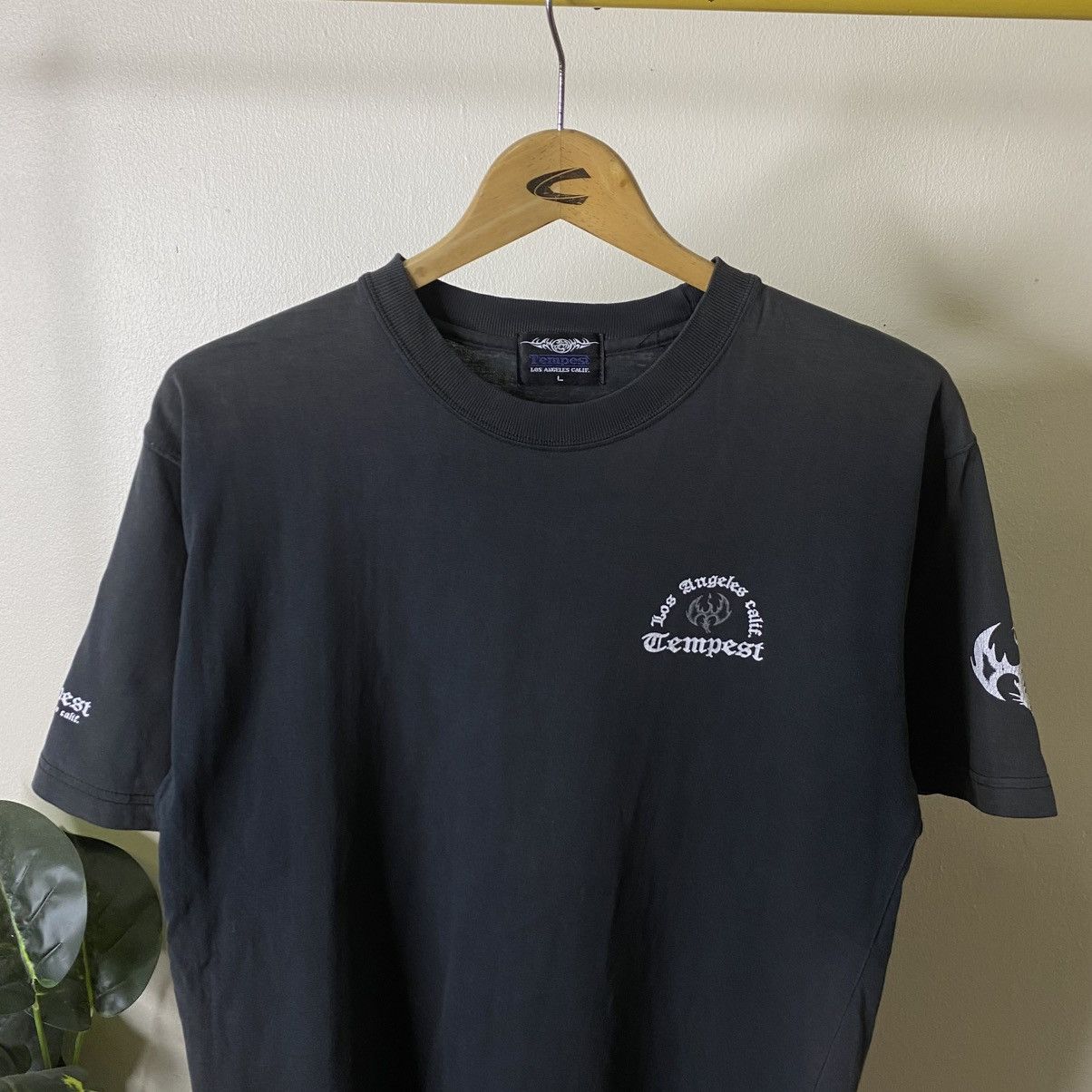 Vintage Y2K Tempest Los Angeles Skateboard Dragon Graphic Skater Tee Size US M / EU 48-50 / 2 - 7 Thumbnail