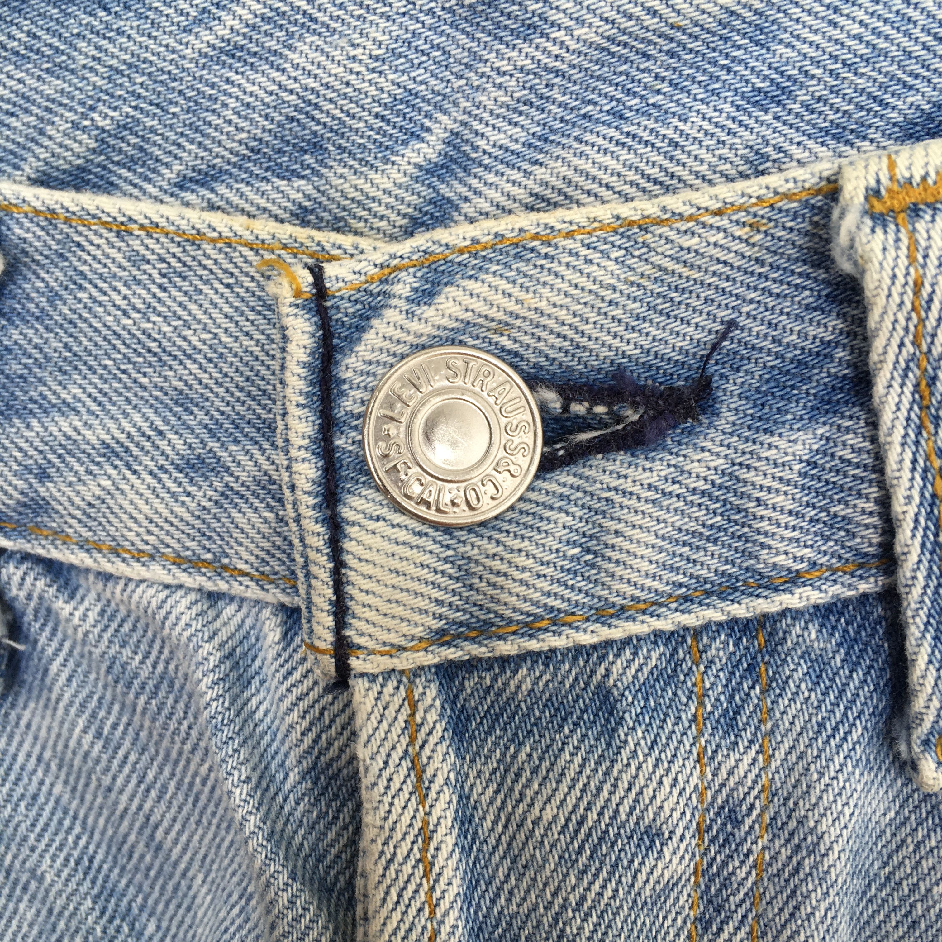 Levi's Size 30x33 Vintage Levi's 90s 501 Light Blue Jeans Size US 30 / EU 46 - 7 Thumbnail