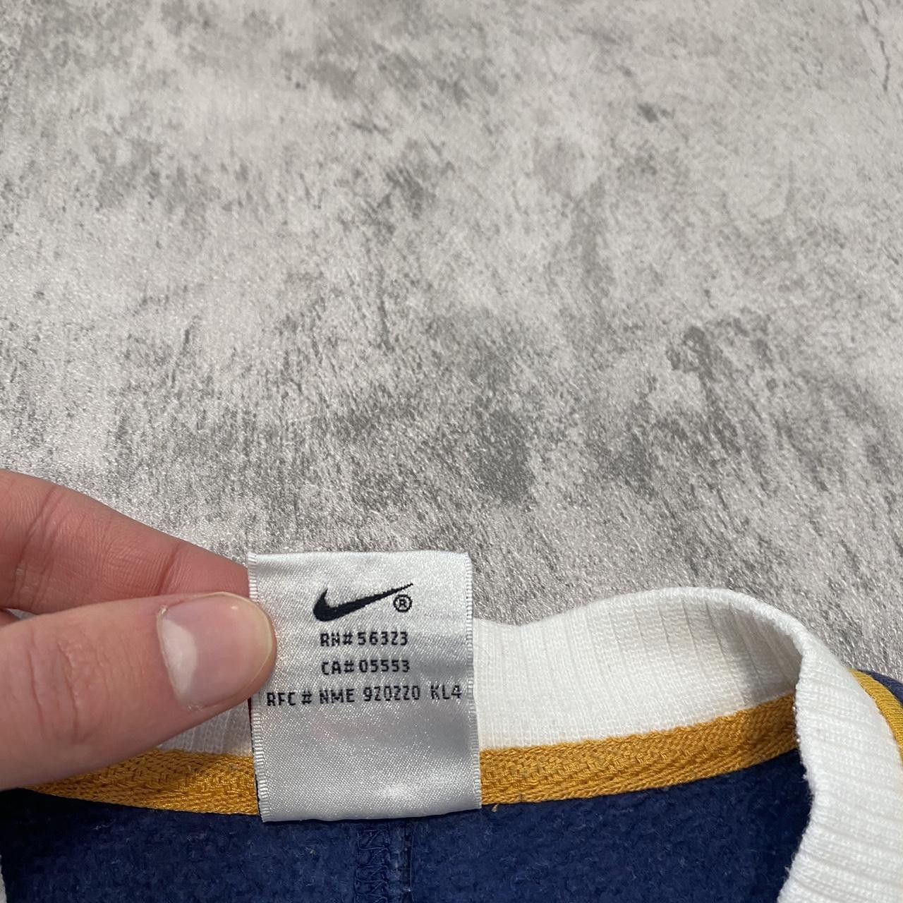 Nike 90s Nike white and navy long sleeve sweatshirt nike Size US M / EU 48-50 / 2 - 4 Thumbnail
