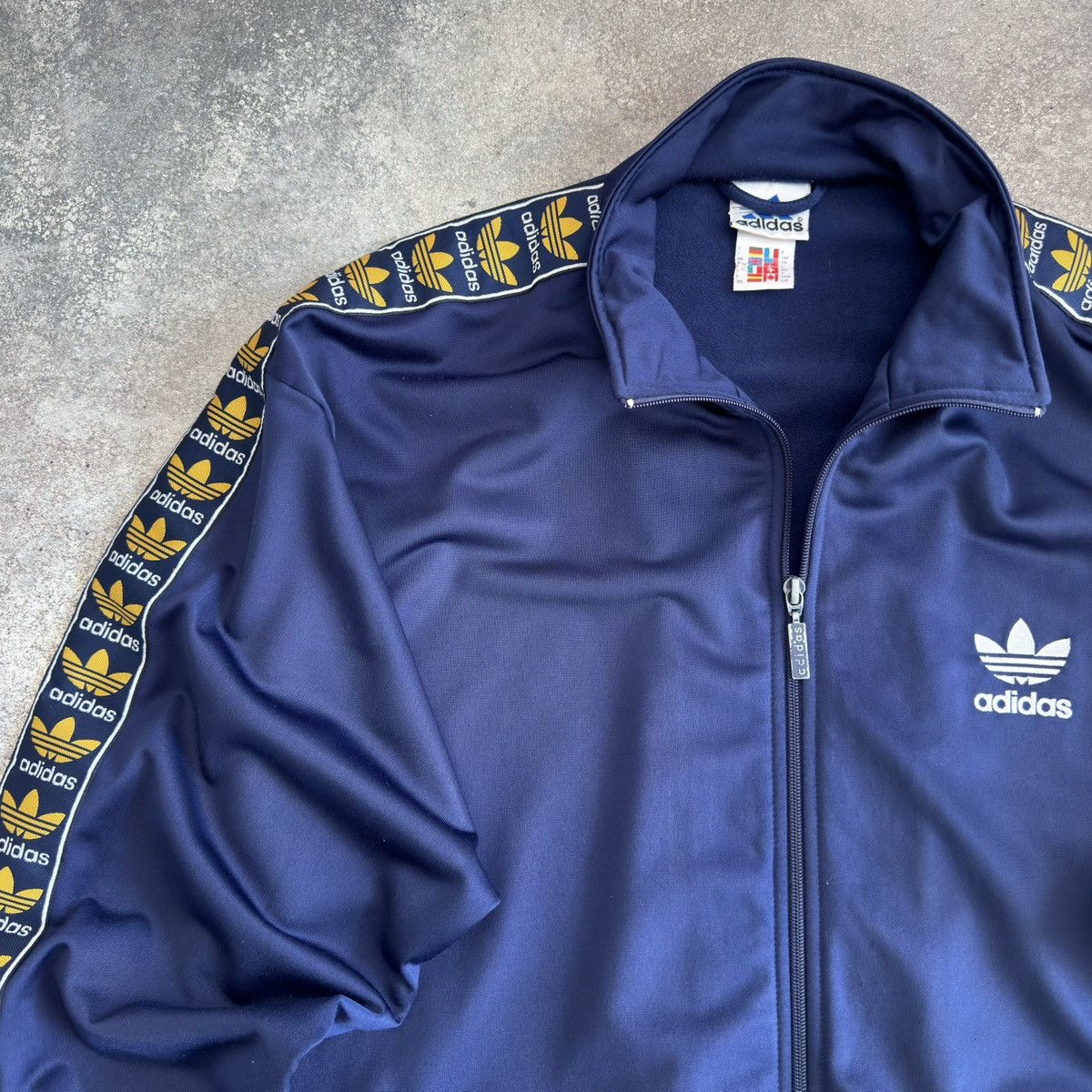 Adidas 90s Adidas Vintage Retro Zip Track Jacket Size US L / EU 52-54 / 3 - 5 Thumbnail
