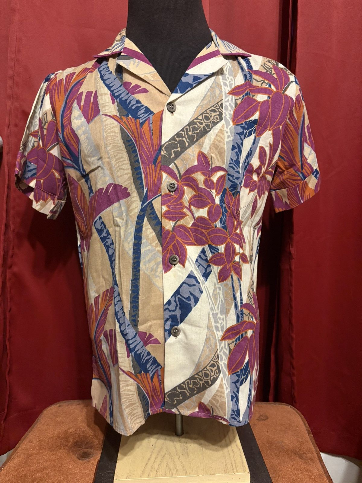Vintage Hawaiian Shirt Floral Avant Gard Boho Button Down
