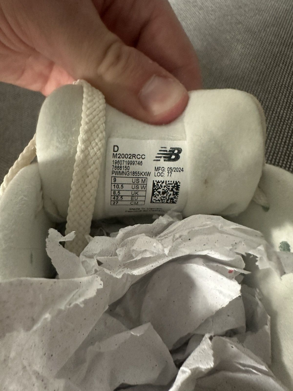 New Balance New Balance 2002R (Taupe) Size US 9 / EU 42 - 8 Thumbnail