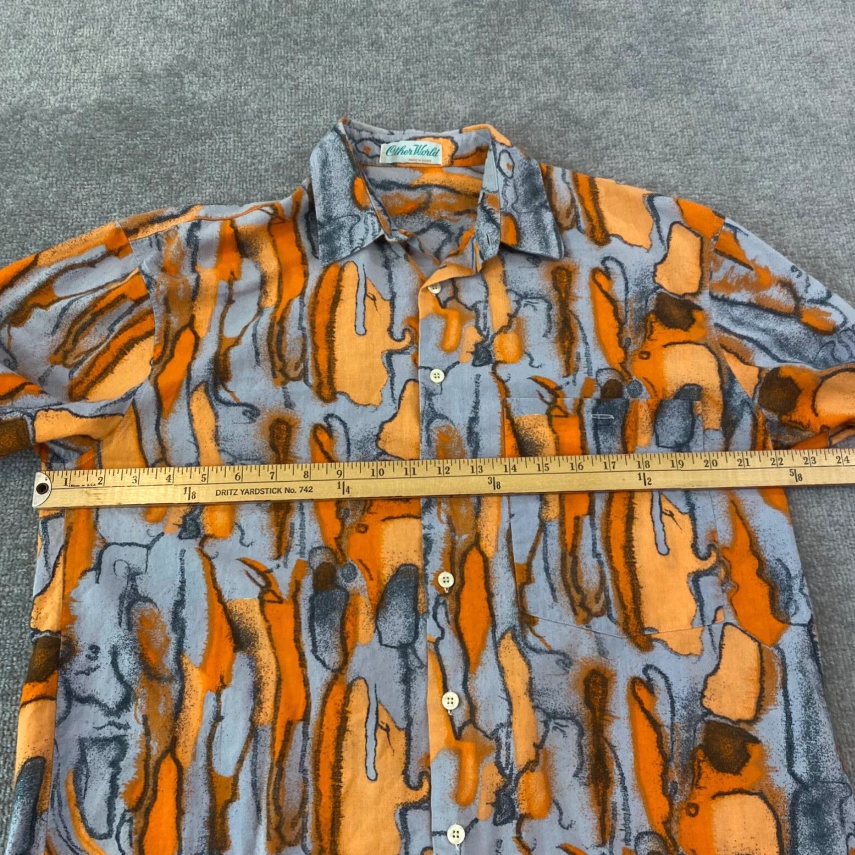 Other Other World Shirt Mens 4 Medium Multicolor Orange Gray Graffiti Button Up Spain Jams Like Size US M / EU 48-50 / 2 - 6 Thumbnail
